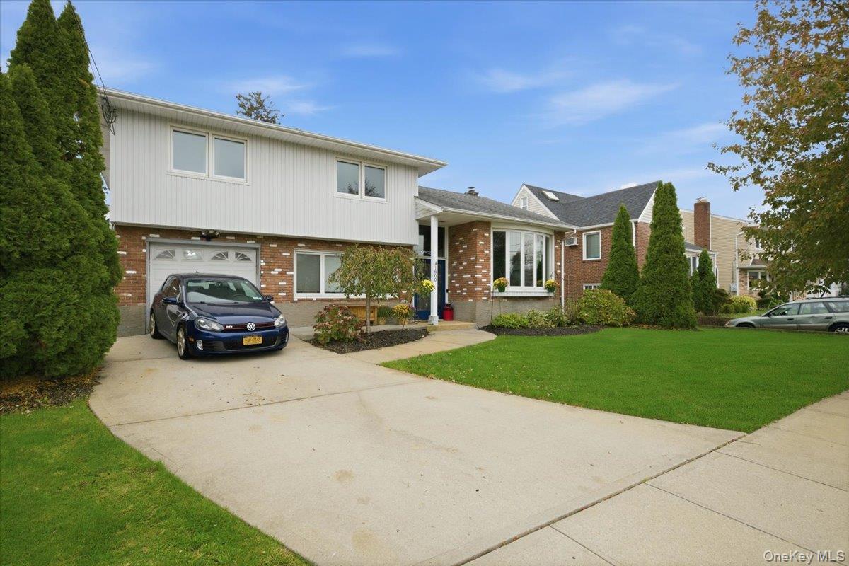 #3 photo, 1800 Carlisle Place, Merrick , NY 11566