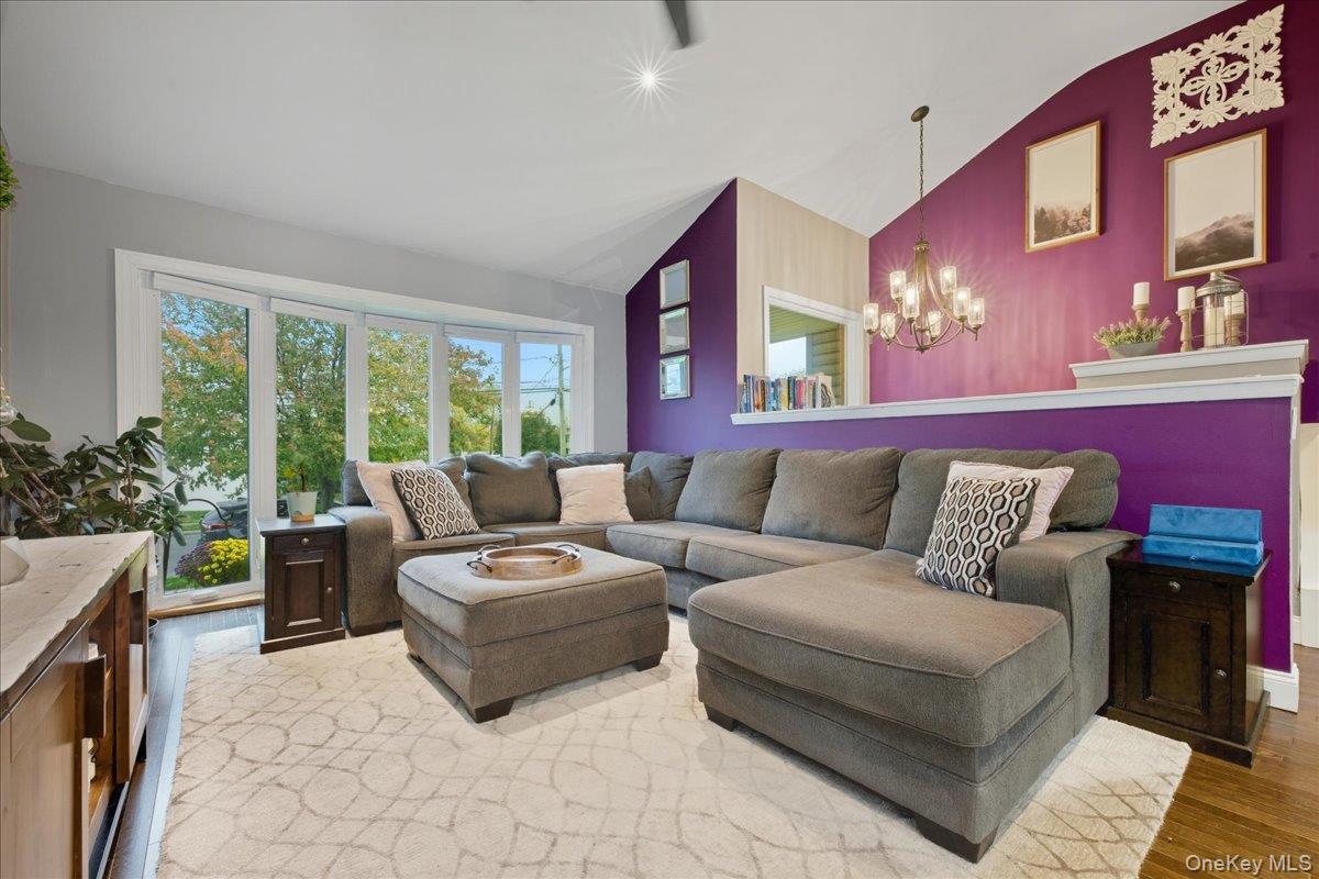 #4 photo, 1800 Carlisle Place, Merrick , NY 11566