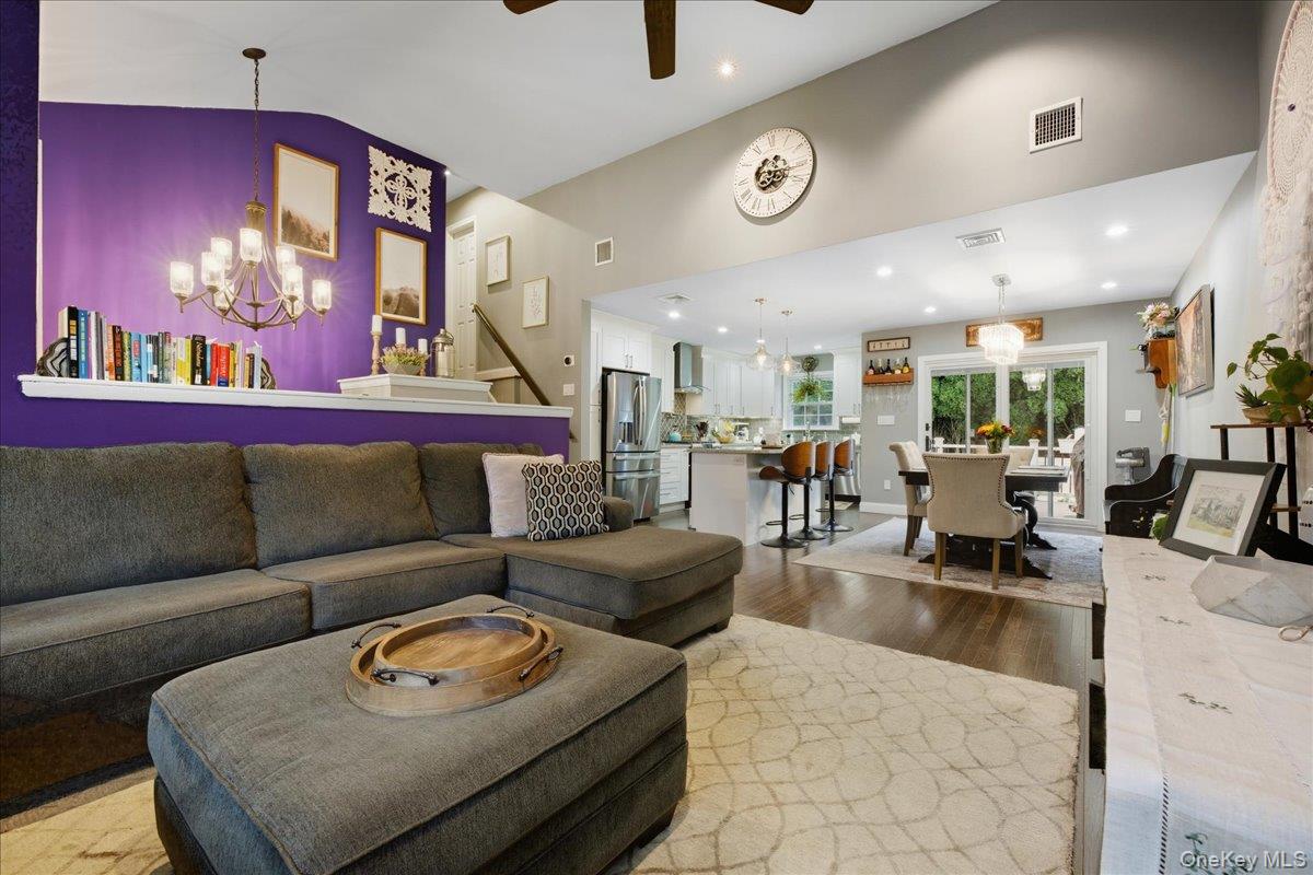 #6 photo, 1800 Carlisle Place, Merrick , NY 11566