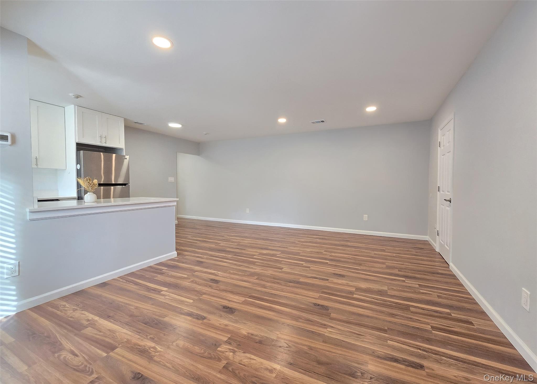 #3 photo, 27 Cheyenne Court, Coram , NY 11727