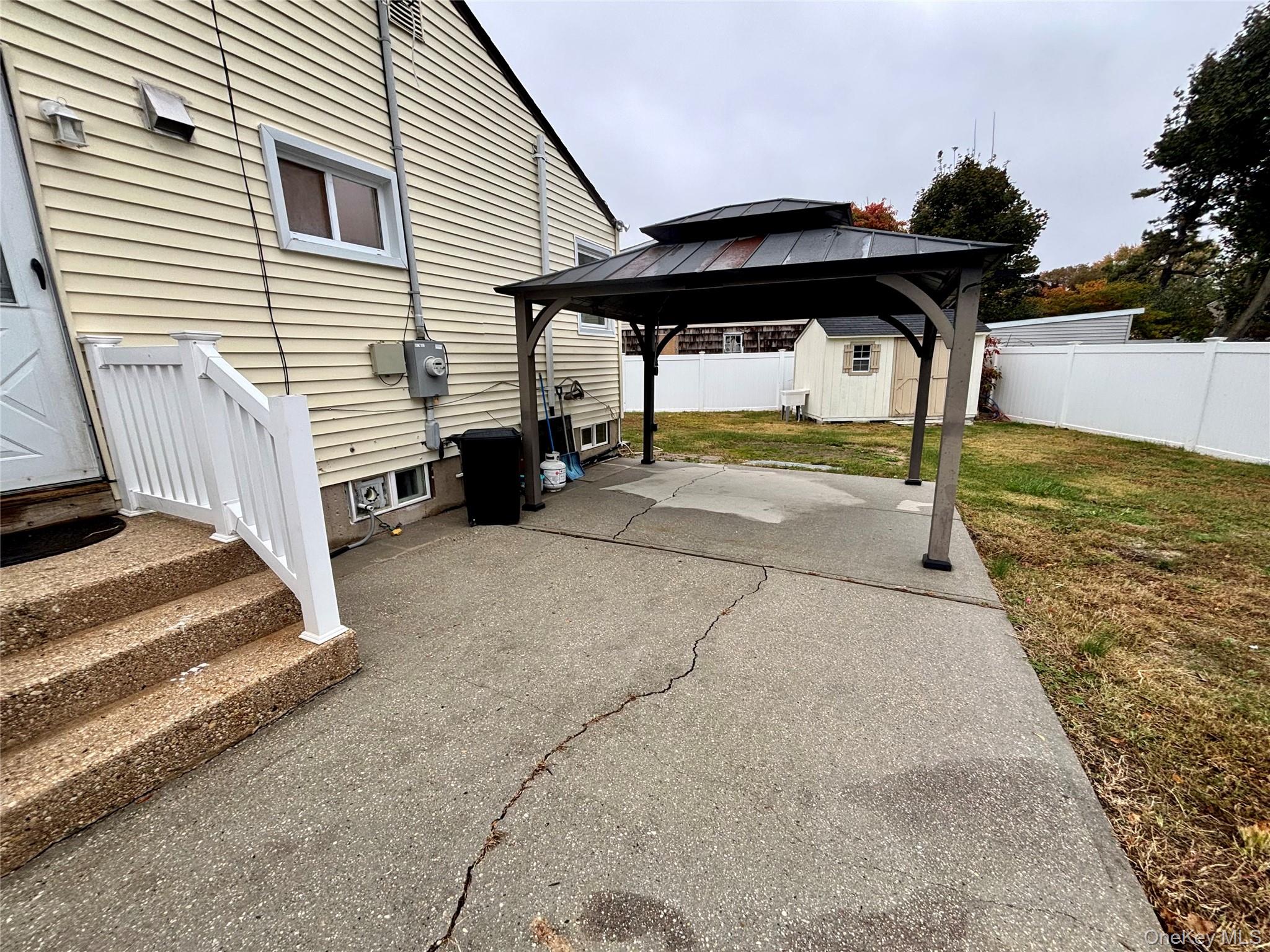 #16 photo, 445 Madison Avenue, Brentwood , NY 11717