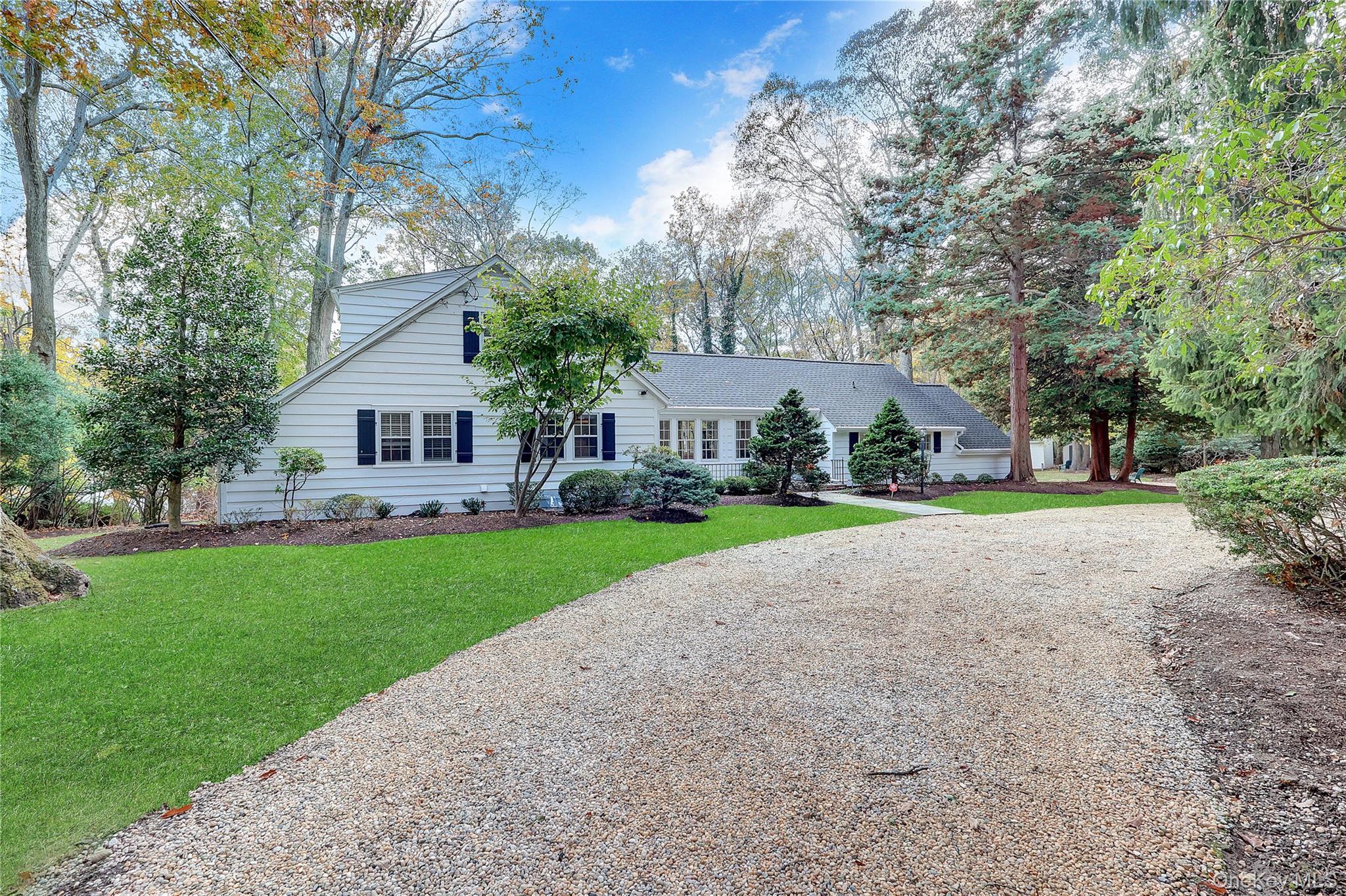 #4 photo, 14 Highwood Road, Setauket , NY 11733