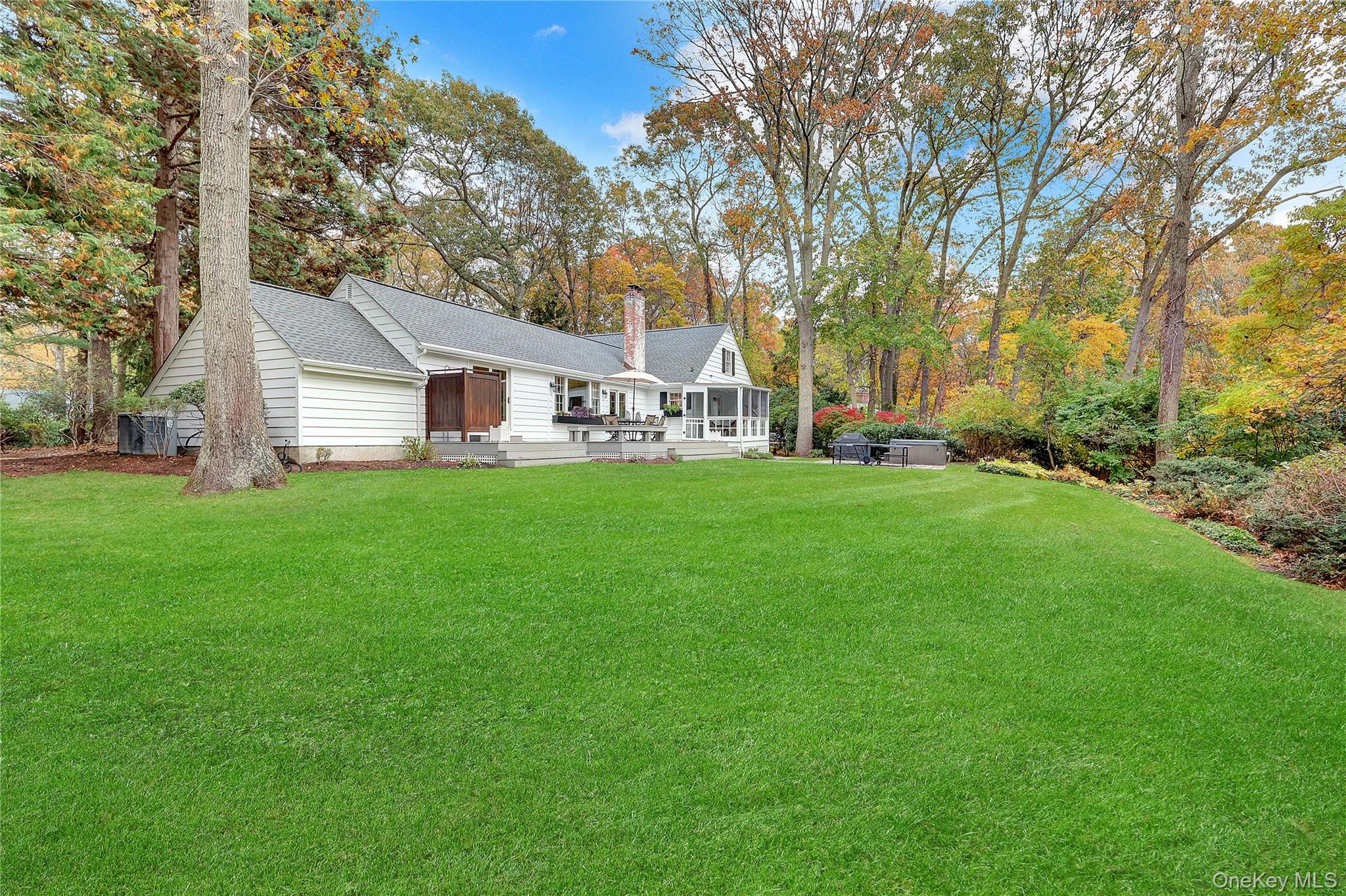 #7 photo, 14 Highwood Road, Setauket , NY 11733