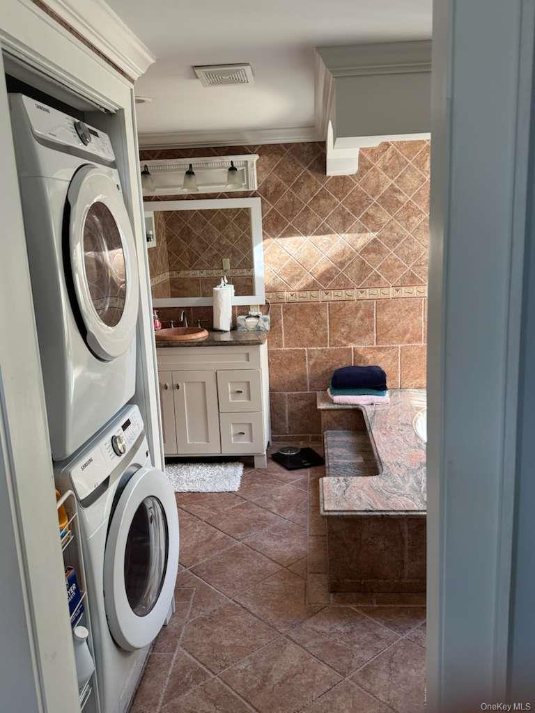 #17 photo, 14 Beverly Court, Moriches , NY 11955