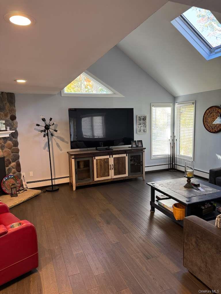 #4 photo, 14 Beverly Court, Moriches , NY 11955