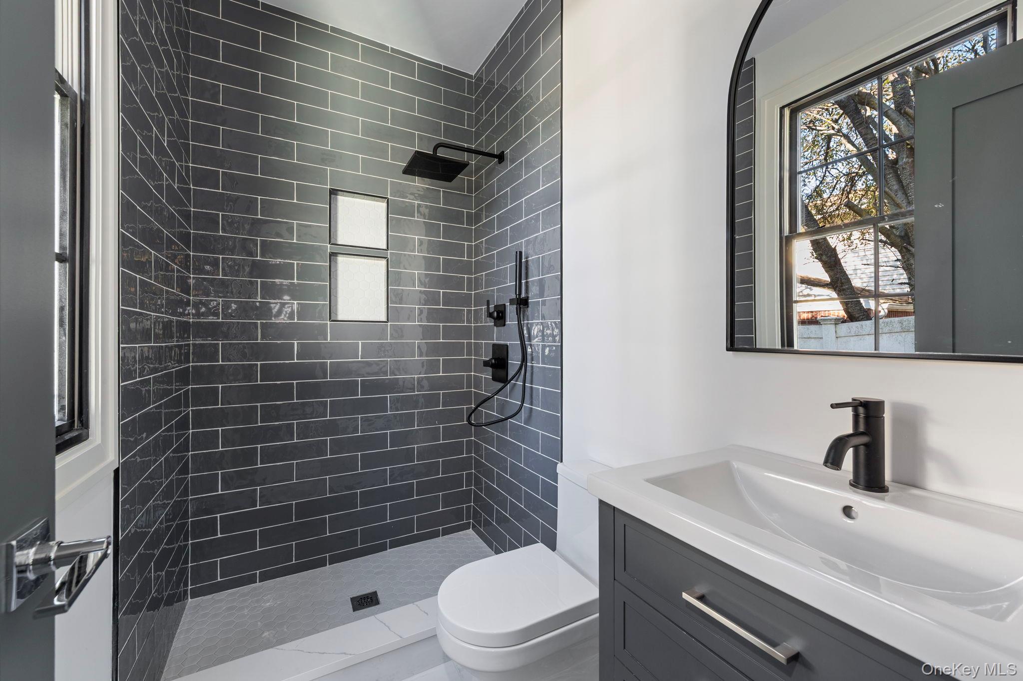 #11 photo, 16 Otsego Place, Jericho , NY 11753