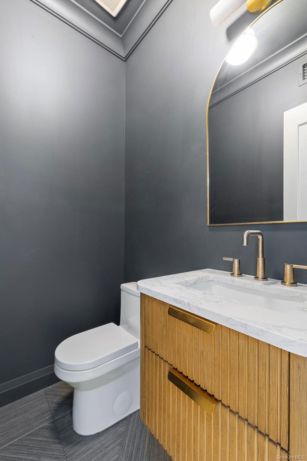 #12 photo, 16 Otsego Place, Jericho , NY 11753