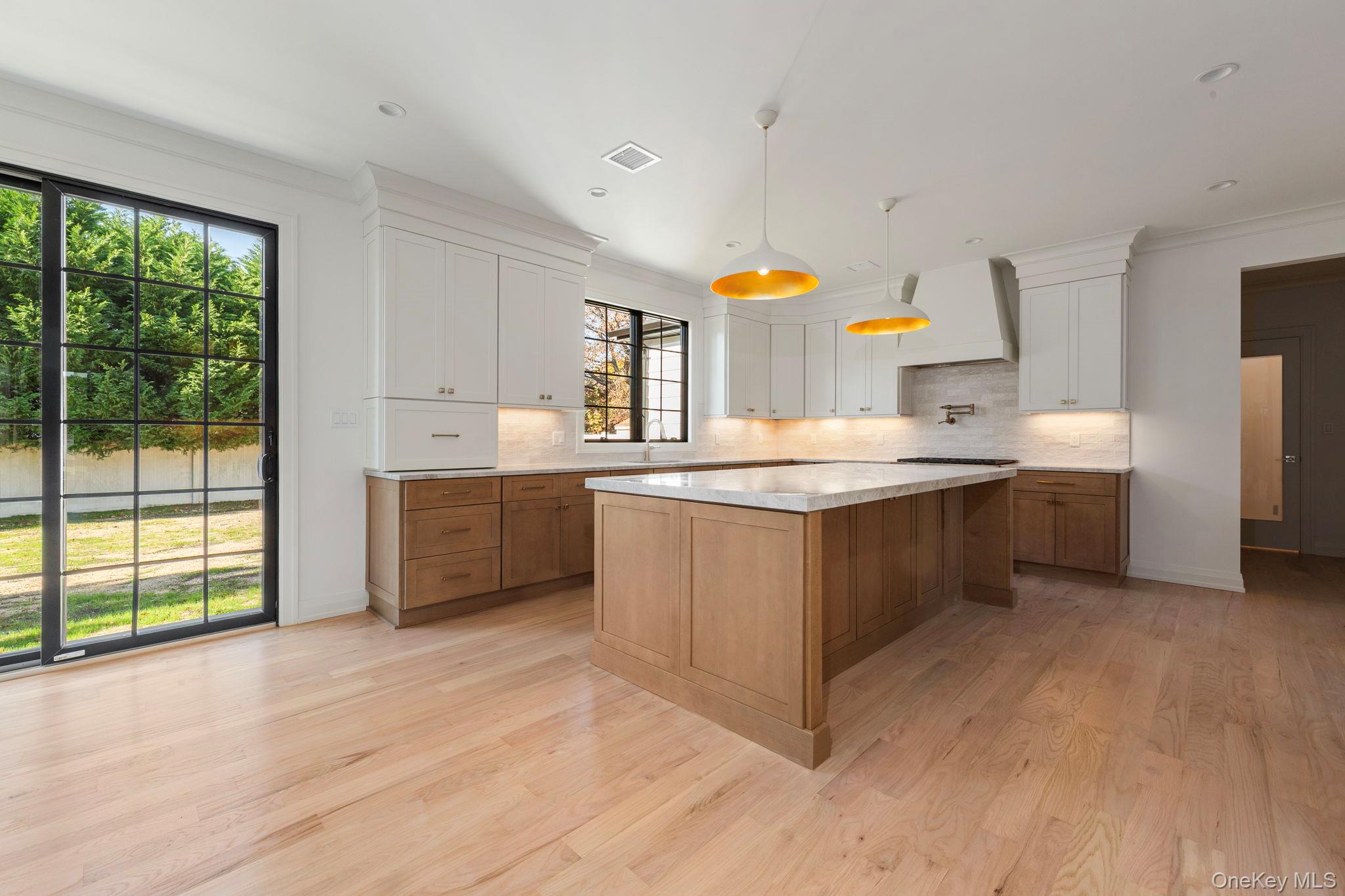 #3 photo, 16 Otsego Place, Jericho , NY 11753