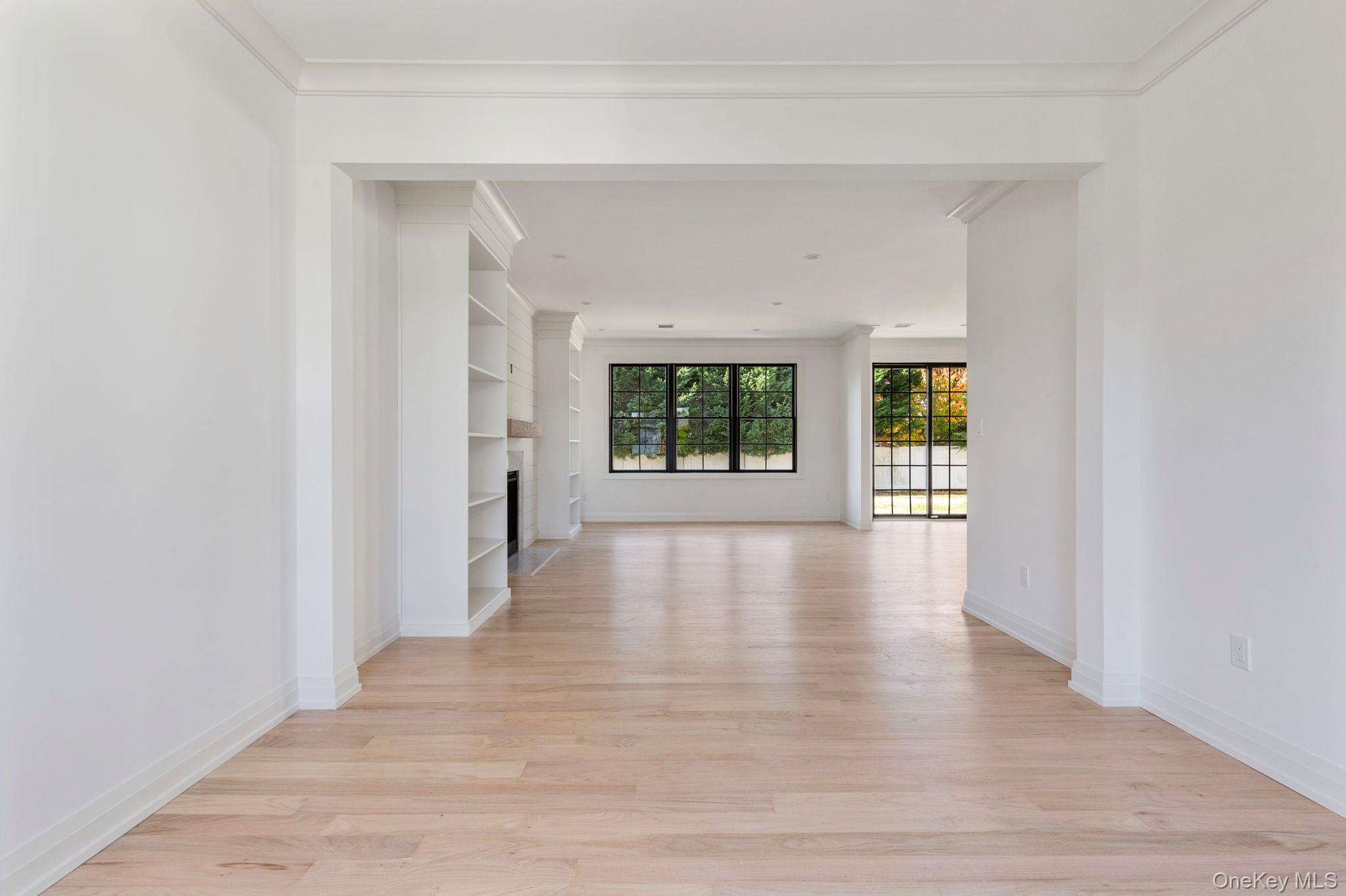 #6 photo, 16 Otsego Place, Jericho , NY 11753