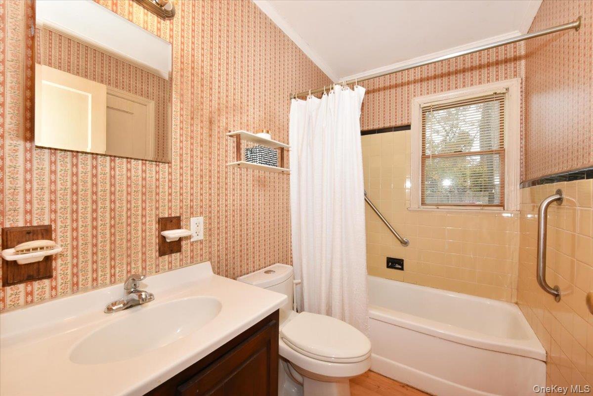 #14 photo, 86 Cleveland Avenue, Massapequa , NY 11758