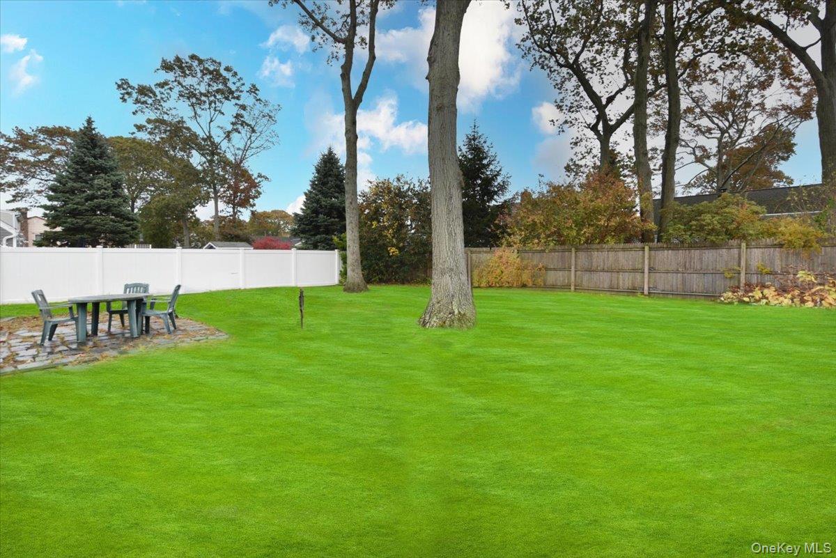 #17 photo, 86 Cleveland Avenue, Massapequa , NY 11758