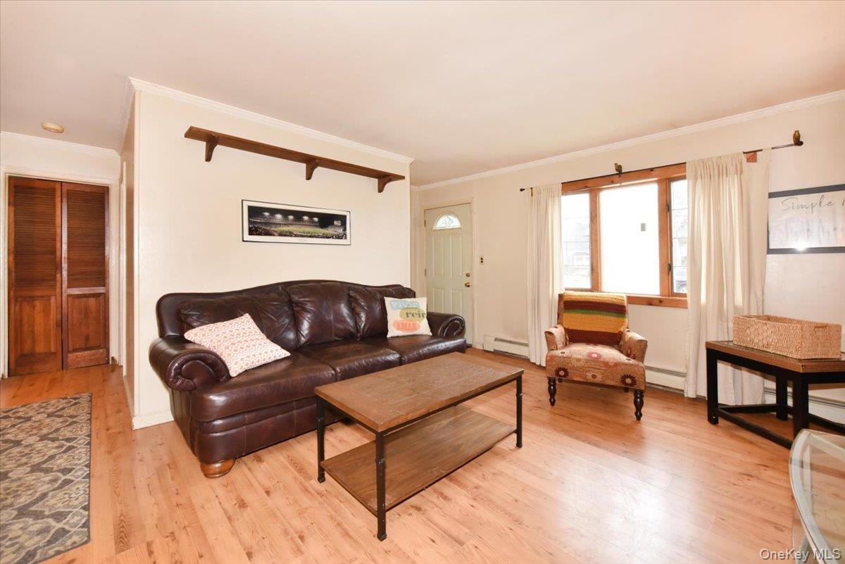 #7 photo, 86 Cleveland Avenue, Massapequa , NY 11758