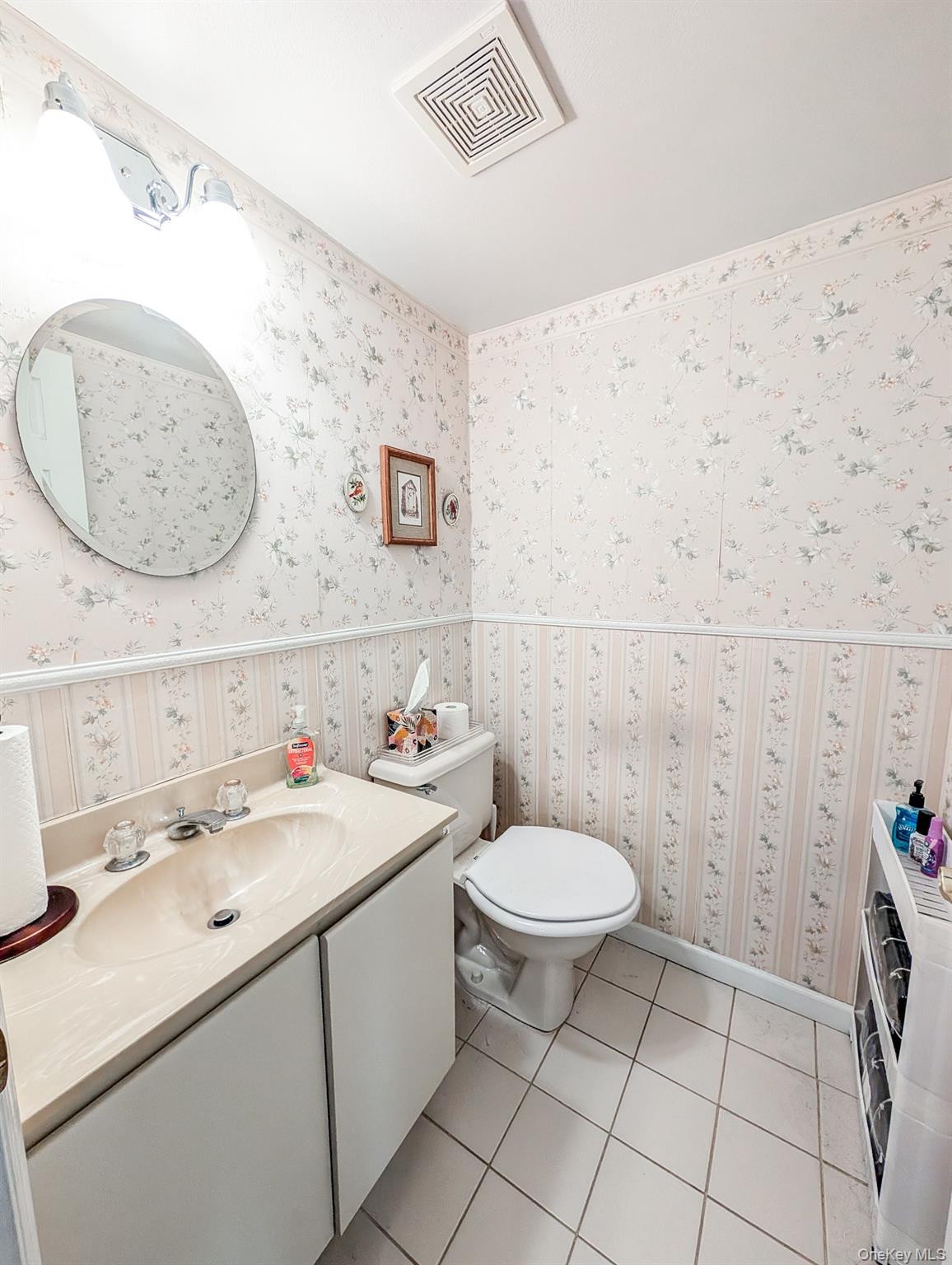 #12 photo, 73 Chardonnay Drive, Coram , NY 11727