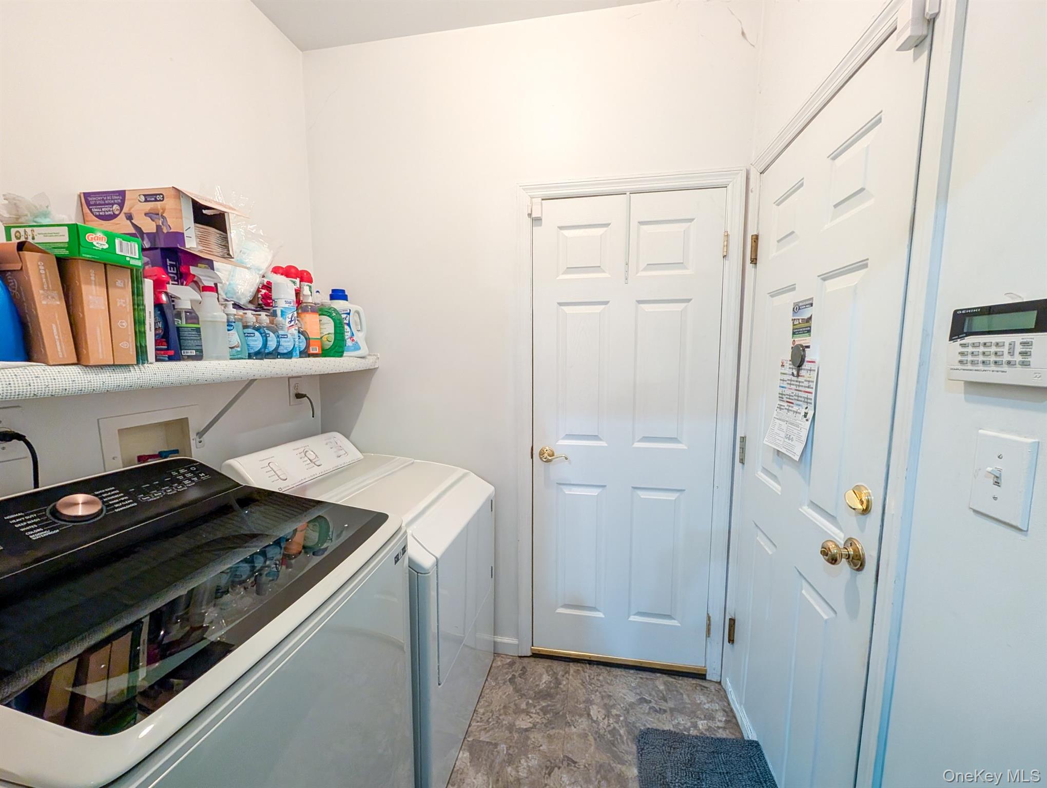 #19 photo, 73 Chardonnay Drive, Coram , NY 11727