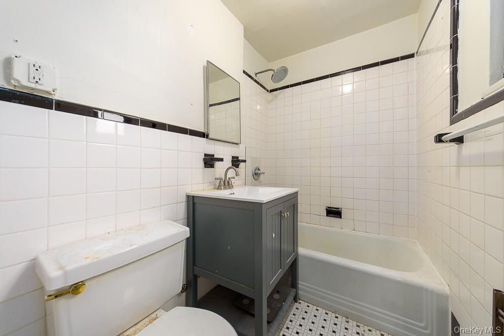 #7 photo, 64 Dupont Street, Brooklyn , NY 11222