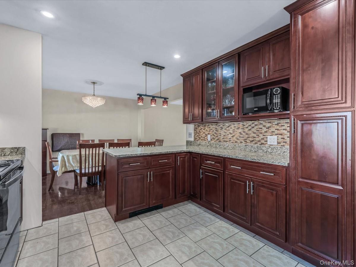 #9 photo, 23 Paul Court, North Babylon , NY 11703