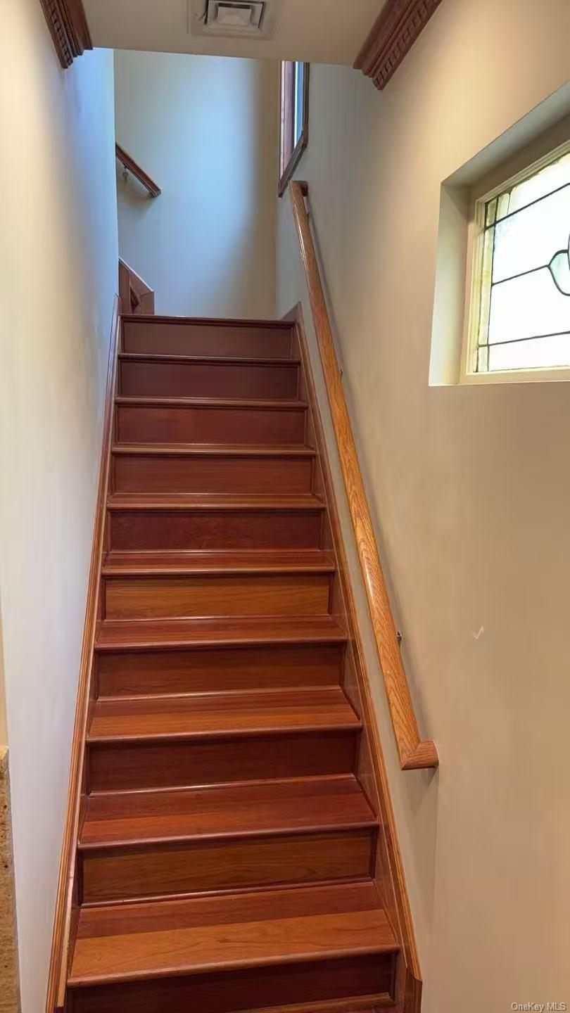 #10 photo, 8860 240th Street, Bellerose , NY 11426