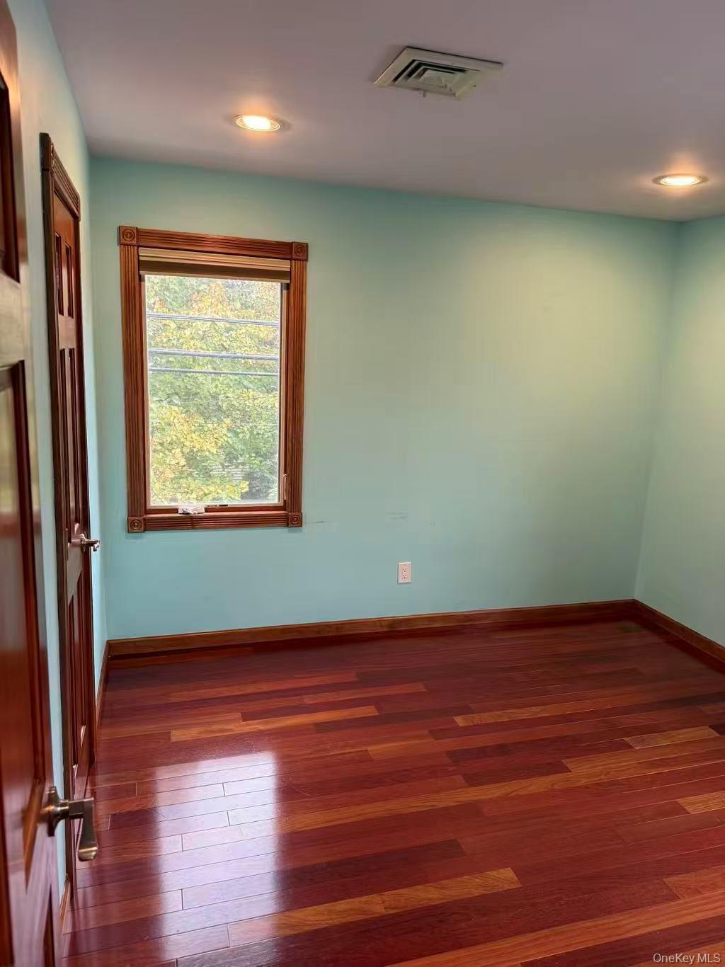 #14 photo, 8860 240th Street, Bellerose , NY 11426