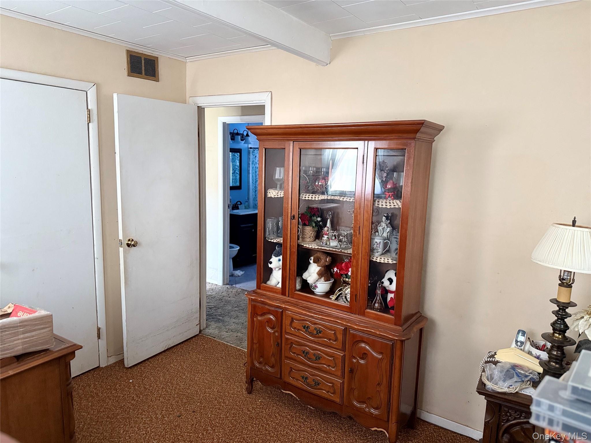 #11 photo, 1663 N Thompson Drive, Bay Shore , NY 11706