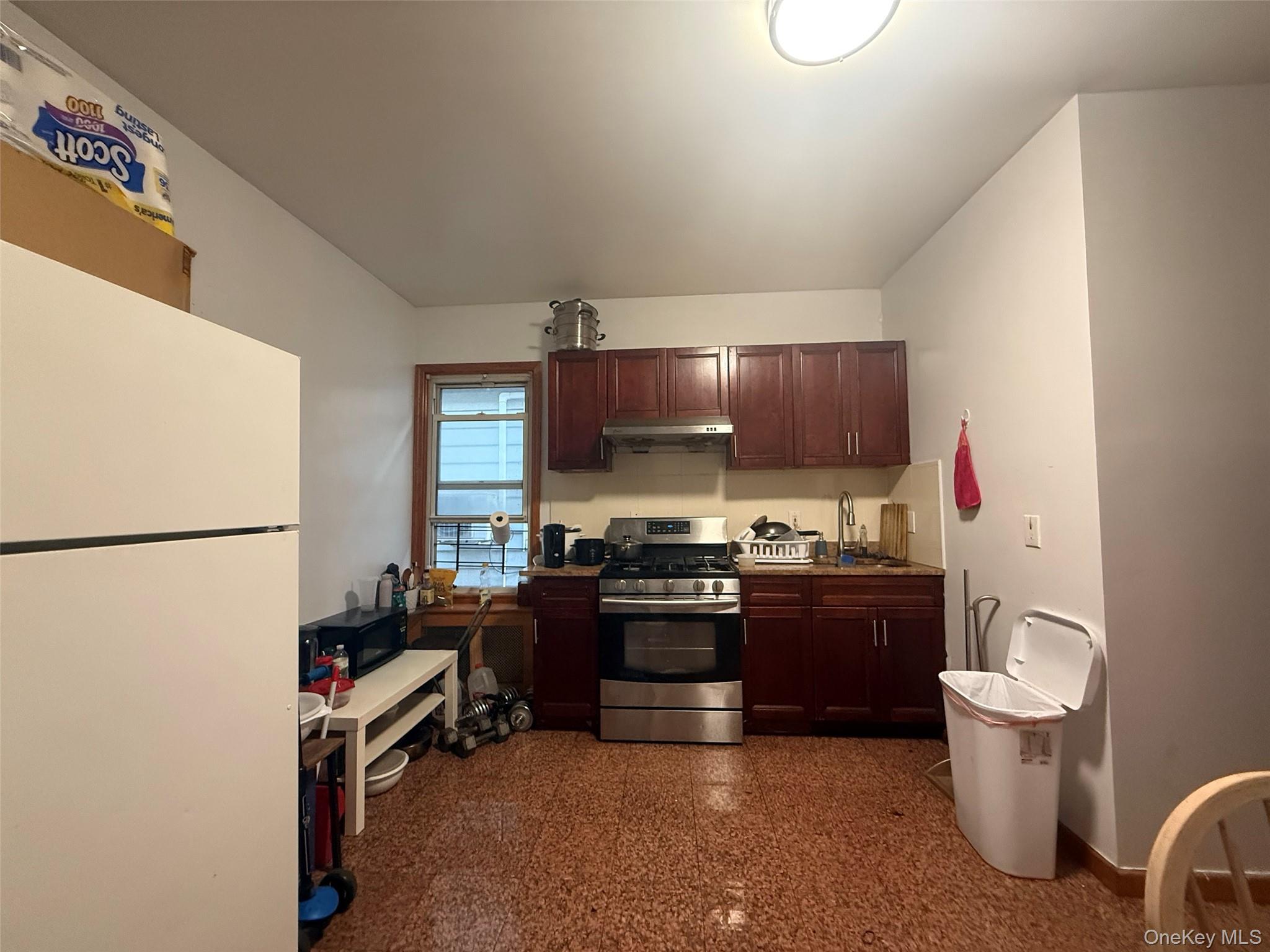 #18 photo, 9052 52nd Avenue, Elmhurst , NY 11373