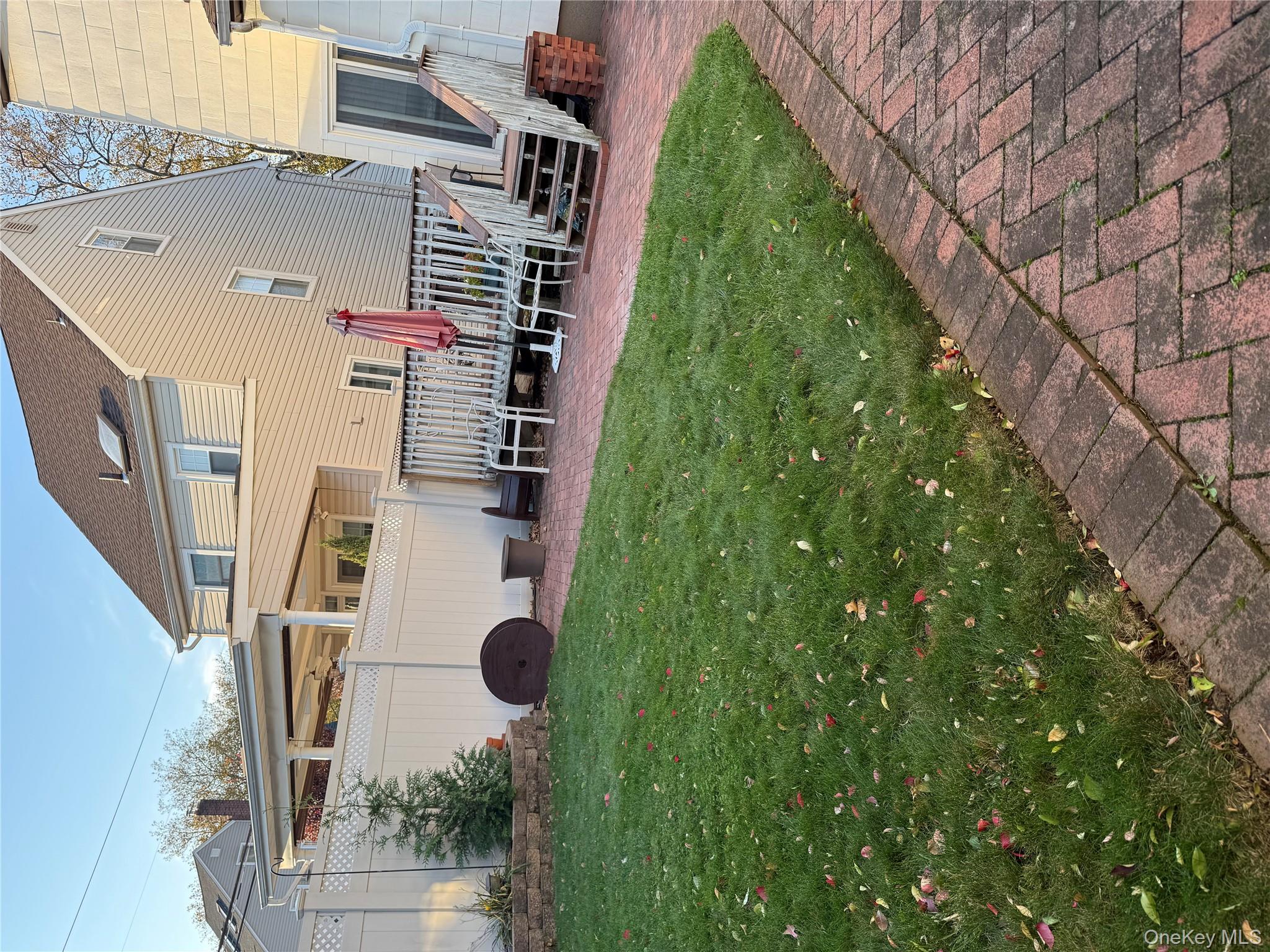 #11 photo, 283 Houston Avenue, Mineola , NY 11501