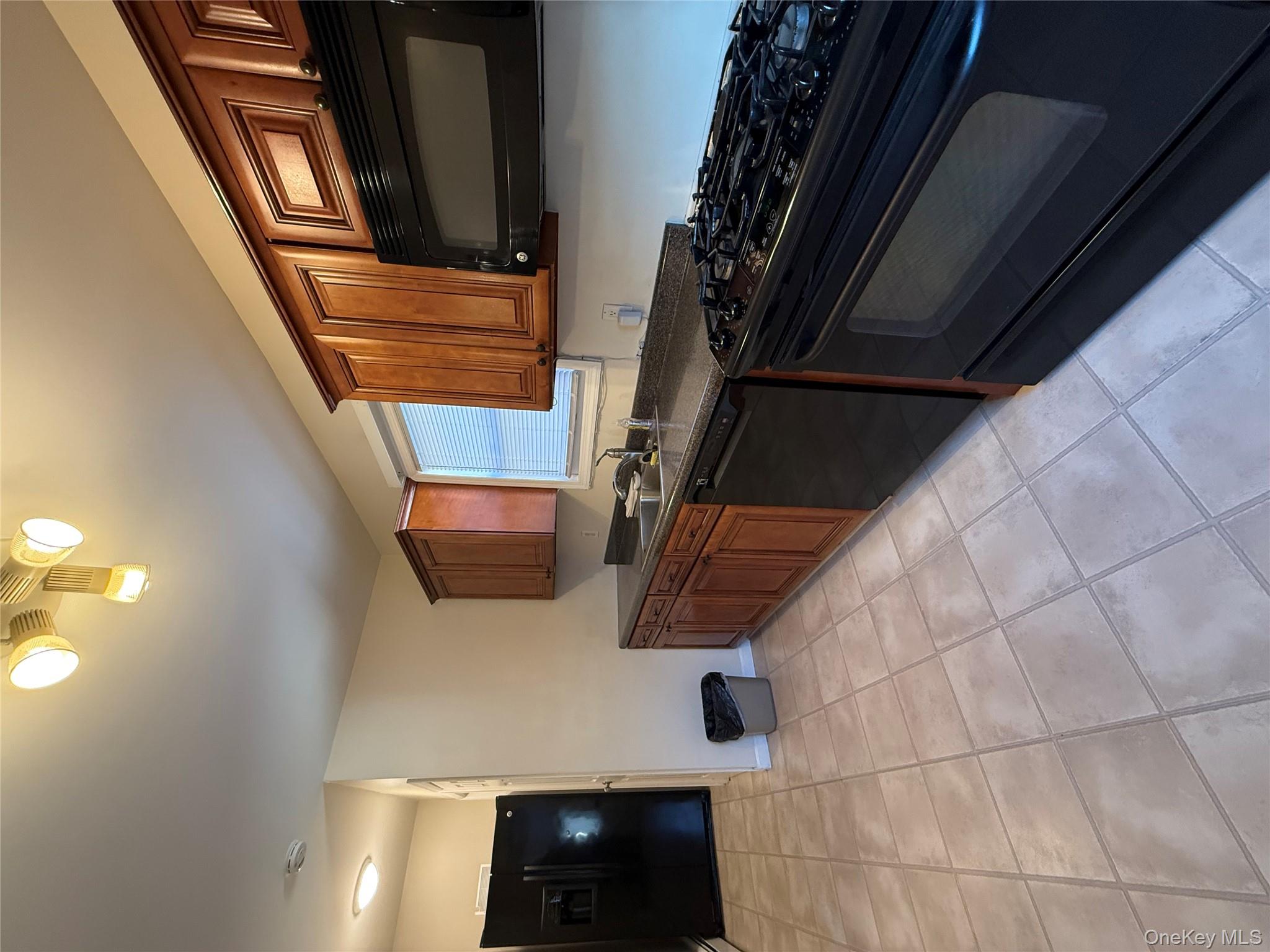 #3 photo, 283 Houston Avenue, Mineola , NY 11501