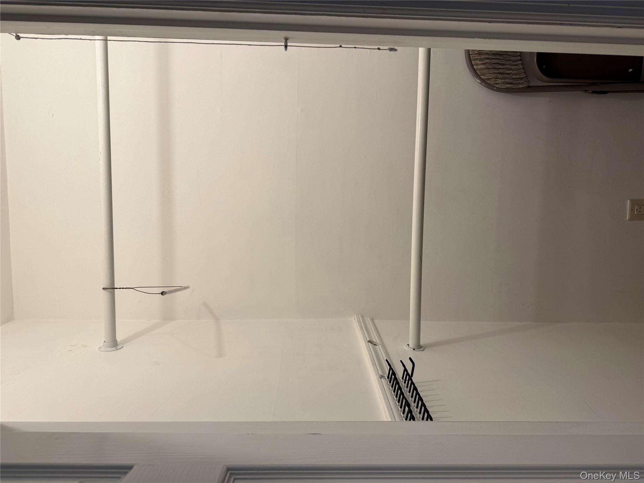 #8 photo, 283 Houston Avenue, Mineola , NY 11501