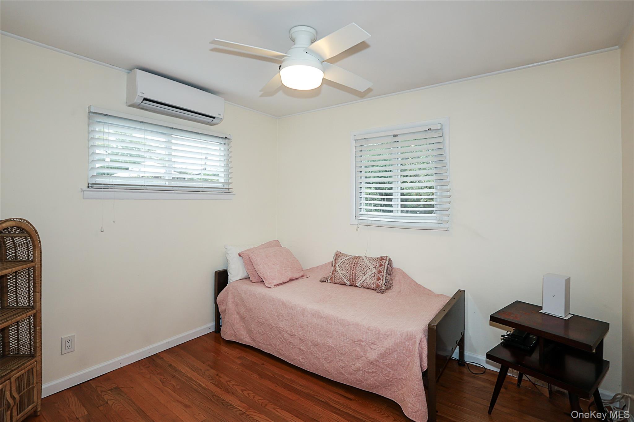 #16 photo, 6 Gerhard Road, Plainview , NY 11803