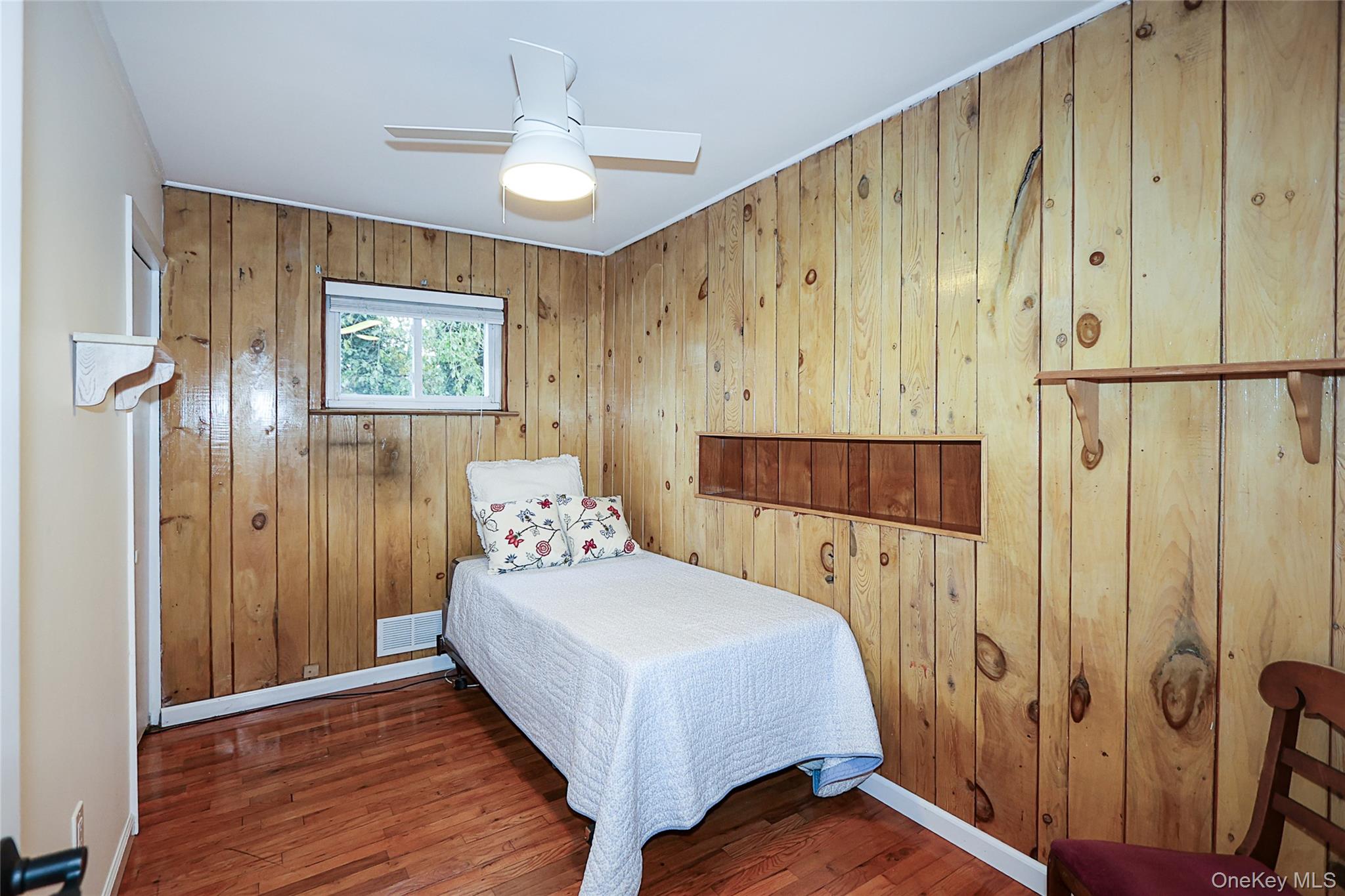 #17 photo, 6 Gerhard Road, Plainview , NY 11803