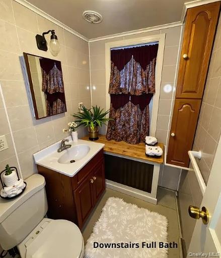 #7 photo, 1027 West Street, Riverhead , NY 11901