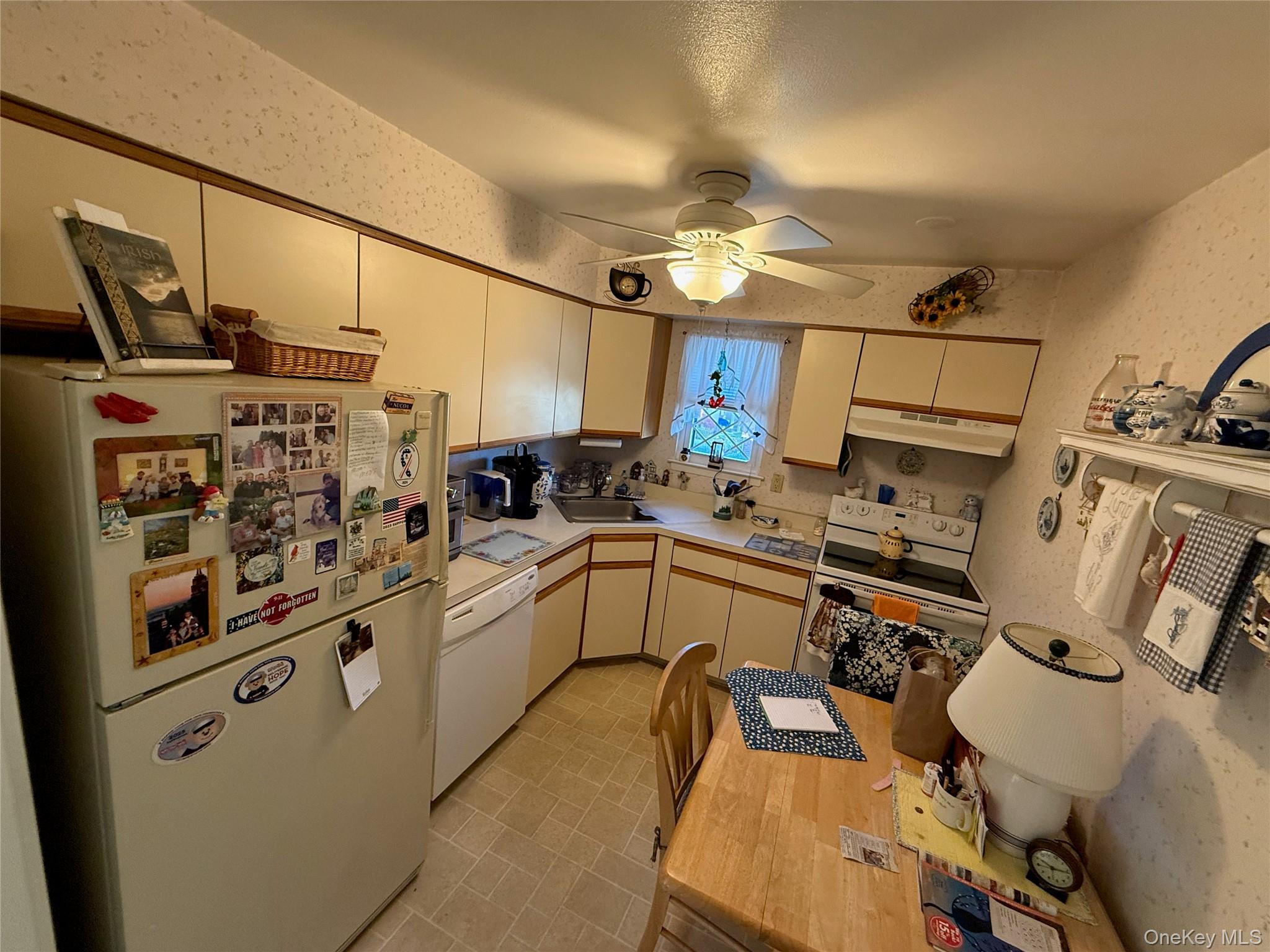 #17 photo, 118 Clubhouse, Copiague , NY 11726