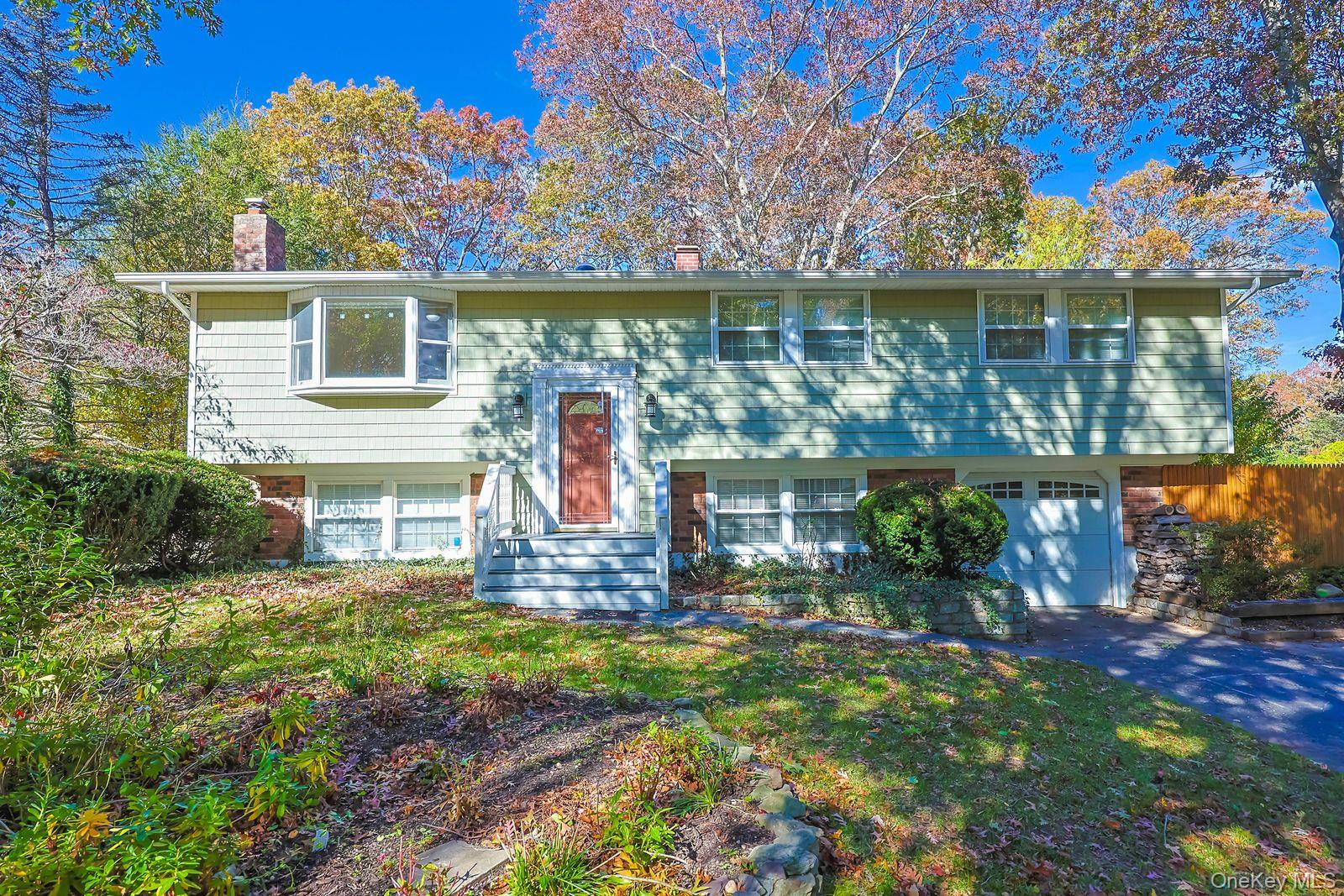 #1 photo, 15 Mayflower Lane, East Setauket , NY 11733