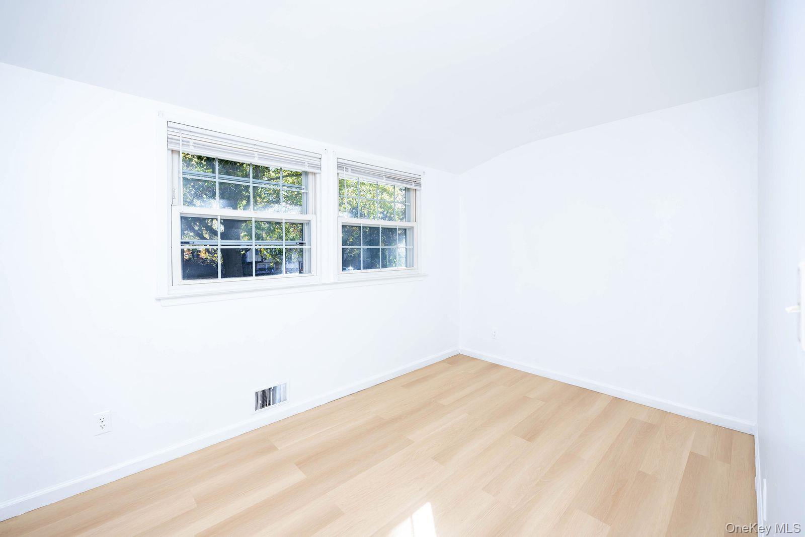 #14 photo, 15 Mayflower Lane, East Setauket , NY 11733