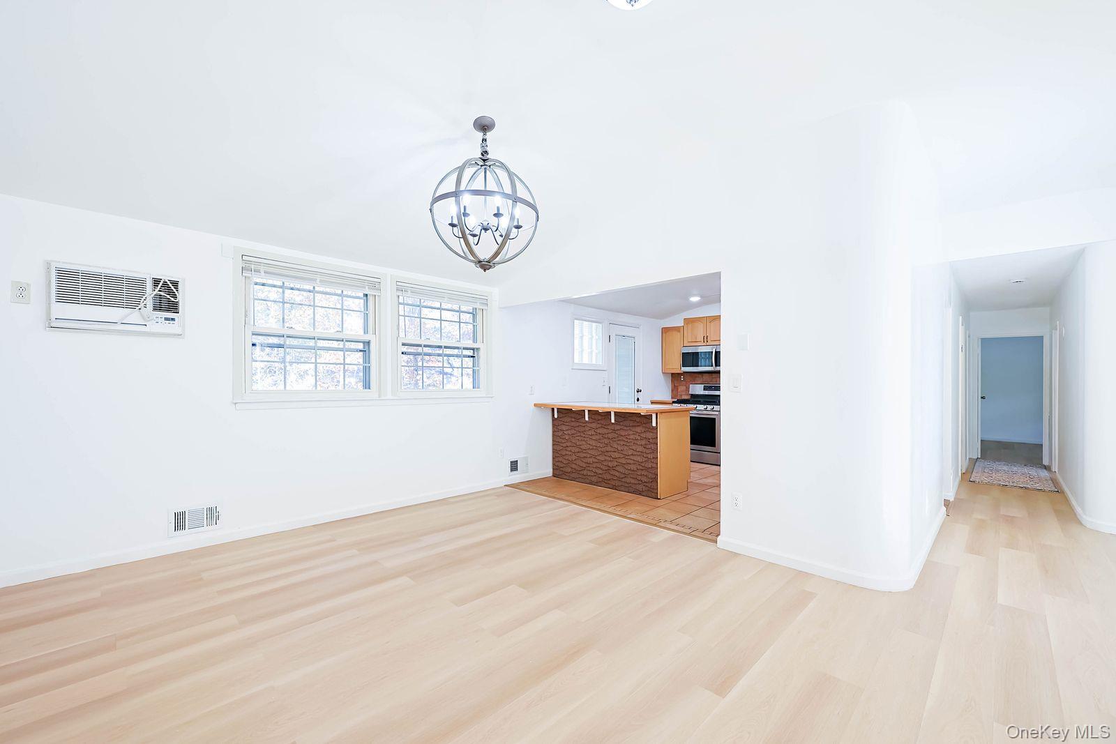 #19 photo, 15 Mayflower Lane, East Setauket , NY 11733