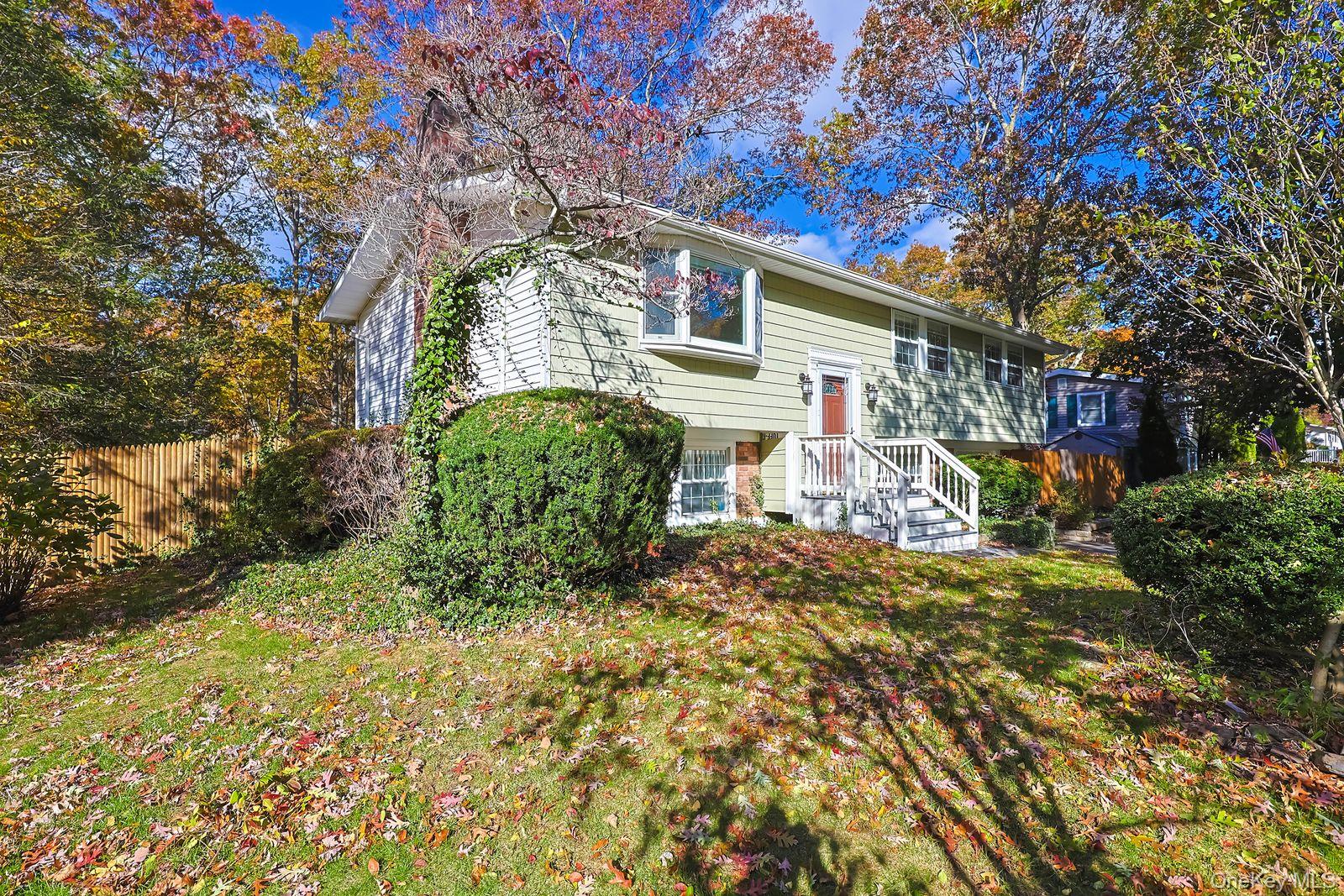 #2 photo, 15 Mayflower Lane, East Setauket , NY 11733