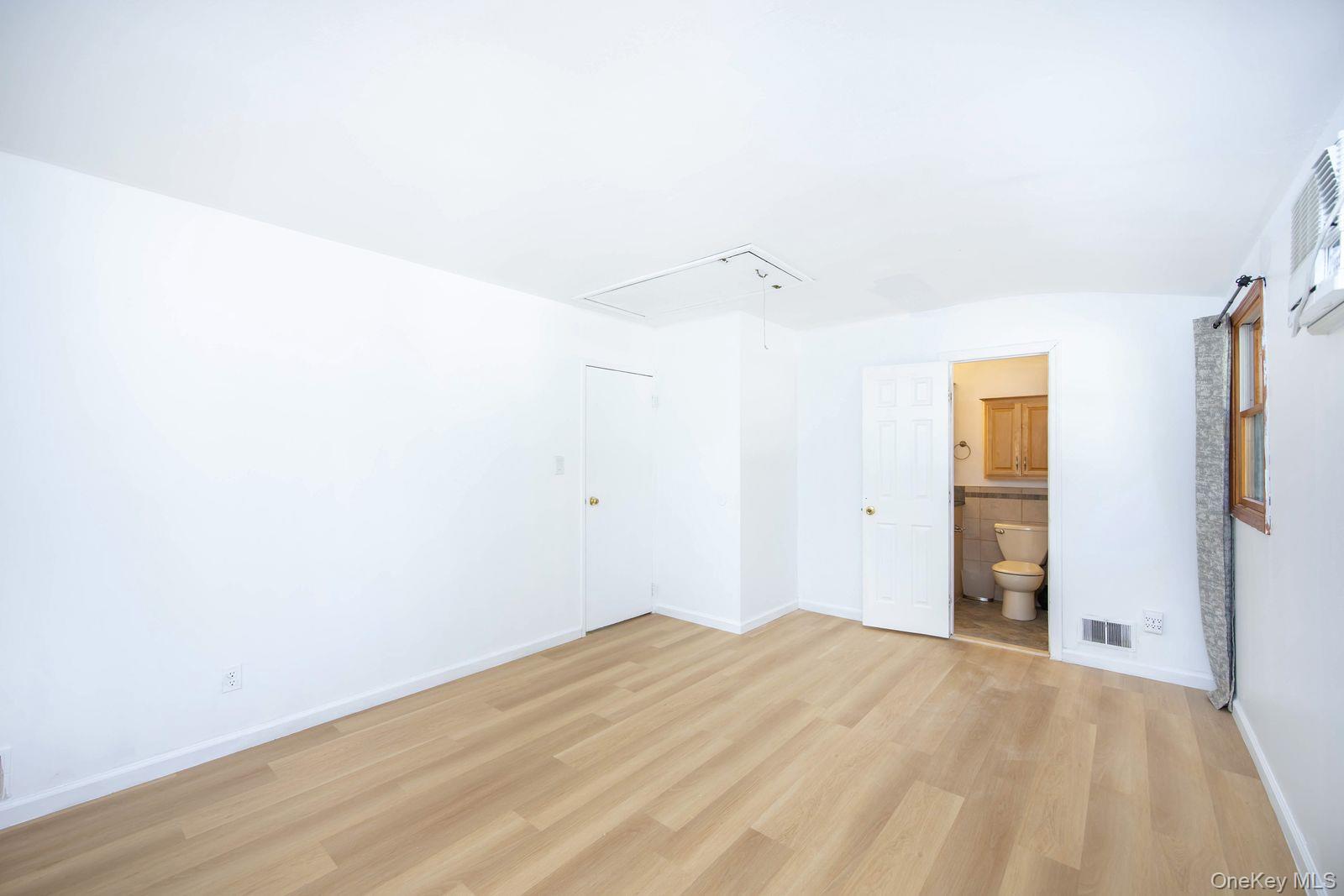 #9 photo, 15 Mayflower Lane, East Setauket , NY 11733