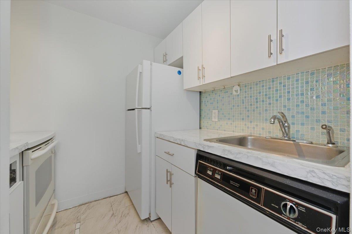 #4 photo, 250 Shore Road, Long Beach , NY 11561