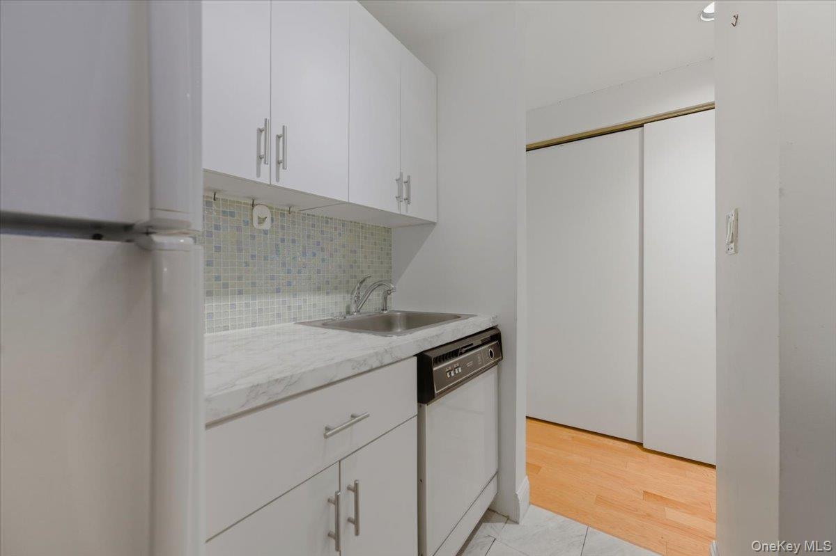 #5 photo, 250 Shore Road, Long Beach , NY 11561