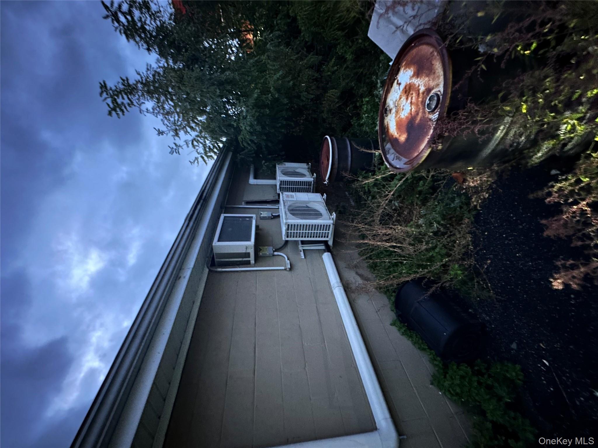 #8 photo, 417 Windsor Highway, New Windsor , NY 12553