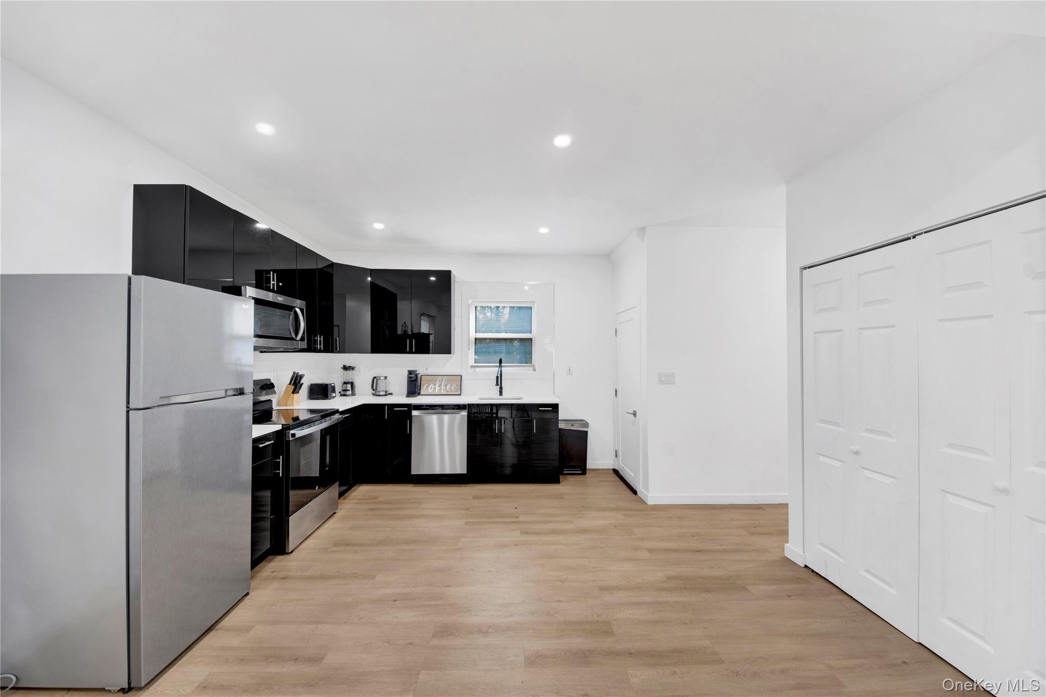 #3 photo, 350 Old Post Road, Marlboro , NY 12542