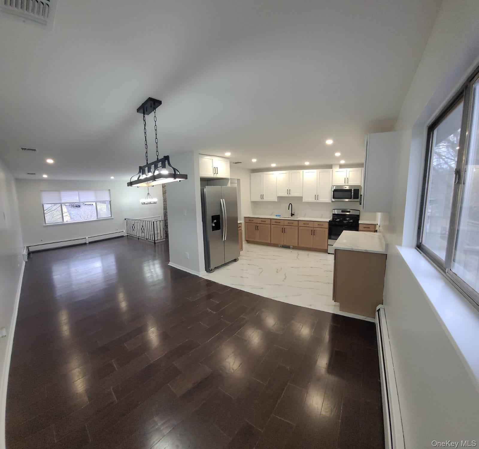 #4 photo, 52 Surrey Road, Chester , NY 10918