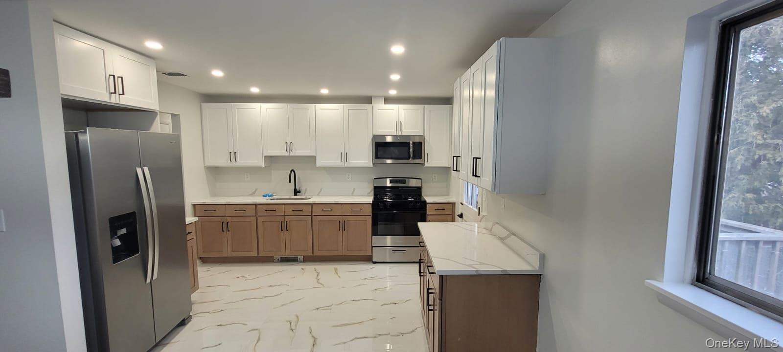 #5 photo, 52 Surrey Road, Chester , NY 10918