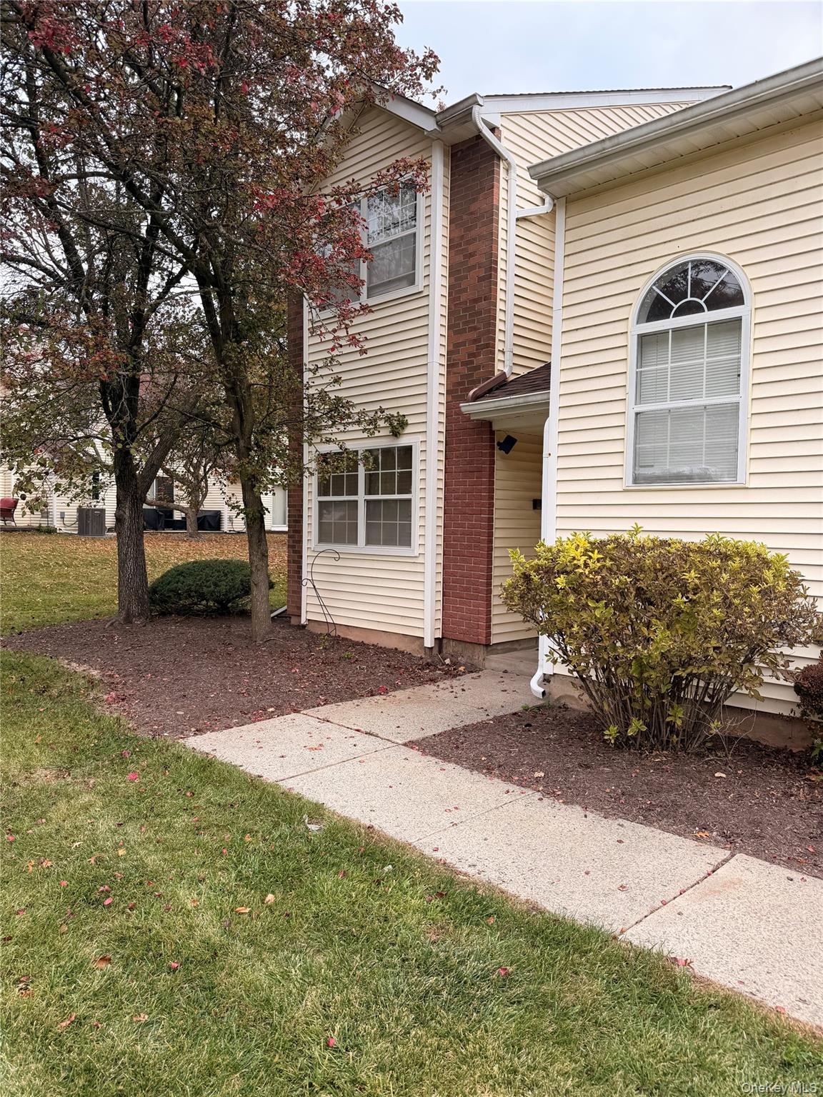 #1 photo, 25 Woodlake Drive, Middletown , NY 10940