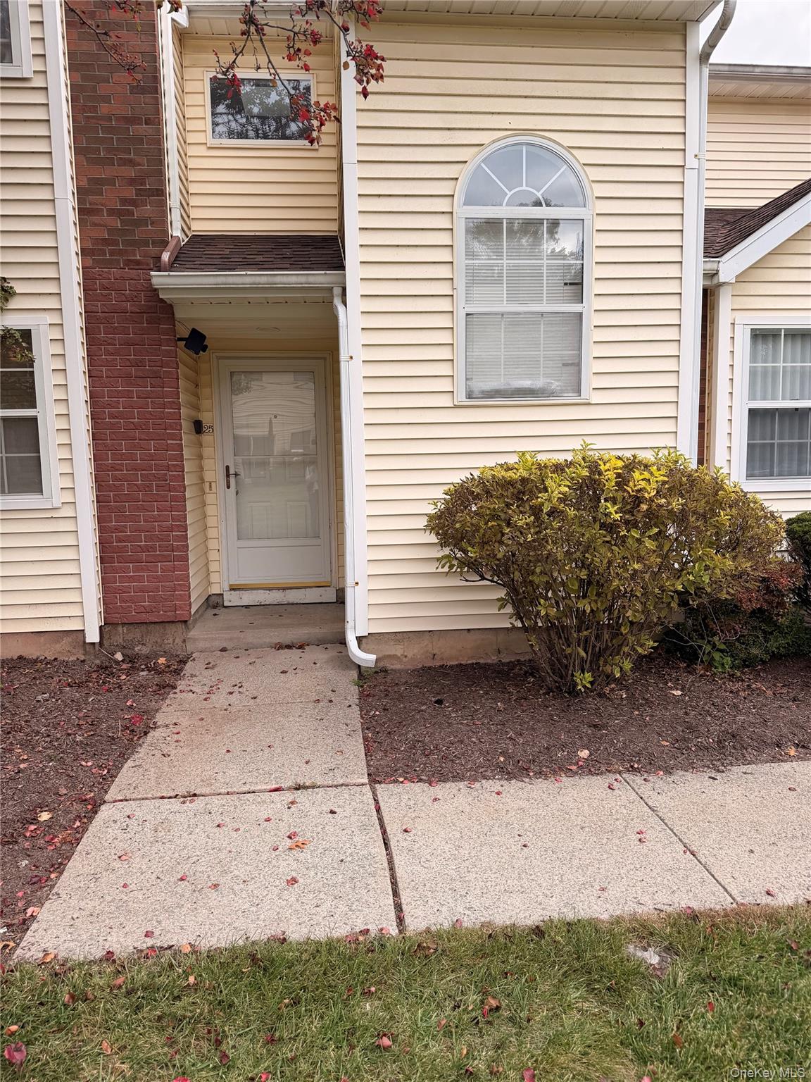 #2 photo, 25 Woodlake Drive, Middletown , NY 10940