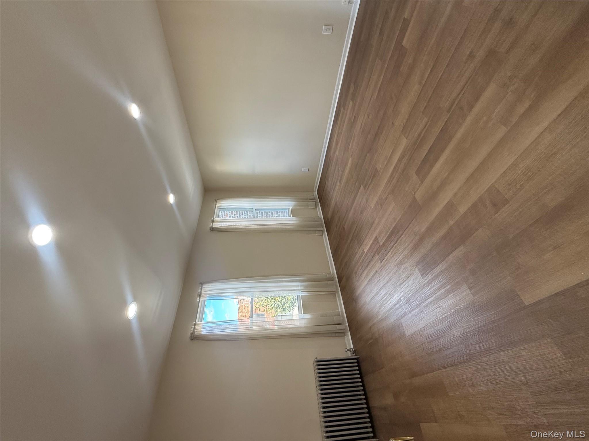 #14 photo, 868 Morris Park Avenue, Bronx , NY 10462