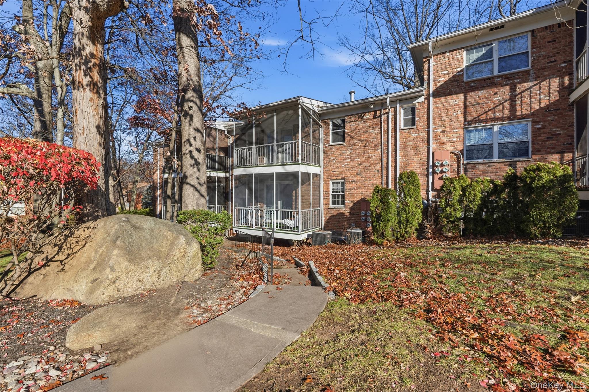 #15 photo, 31 Milford Lane, Suffern , NY 10901