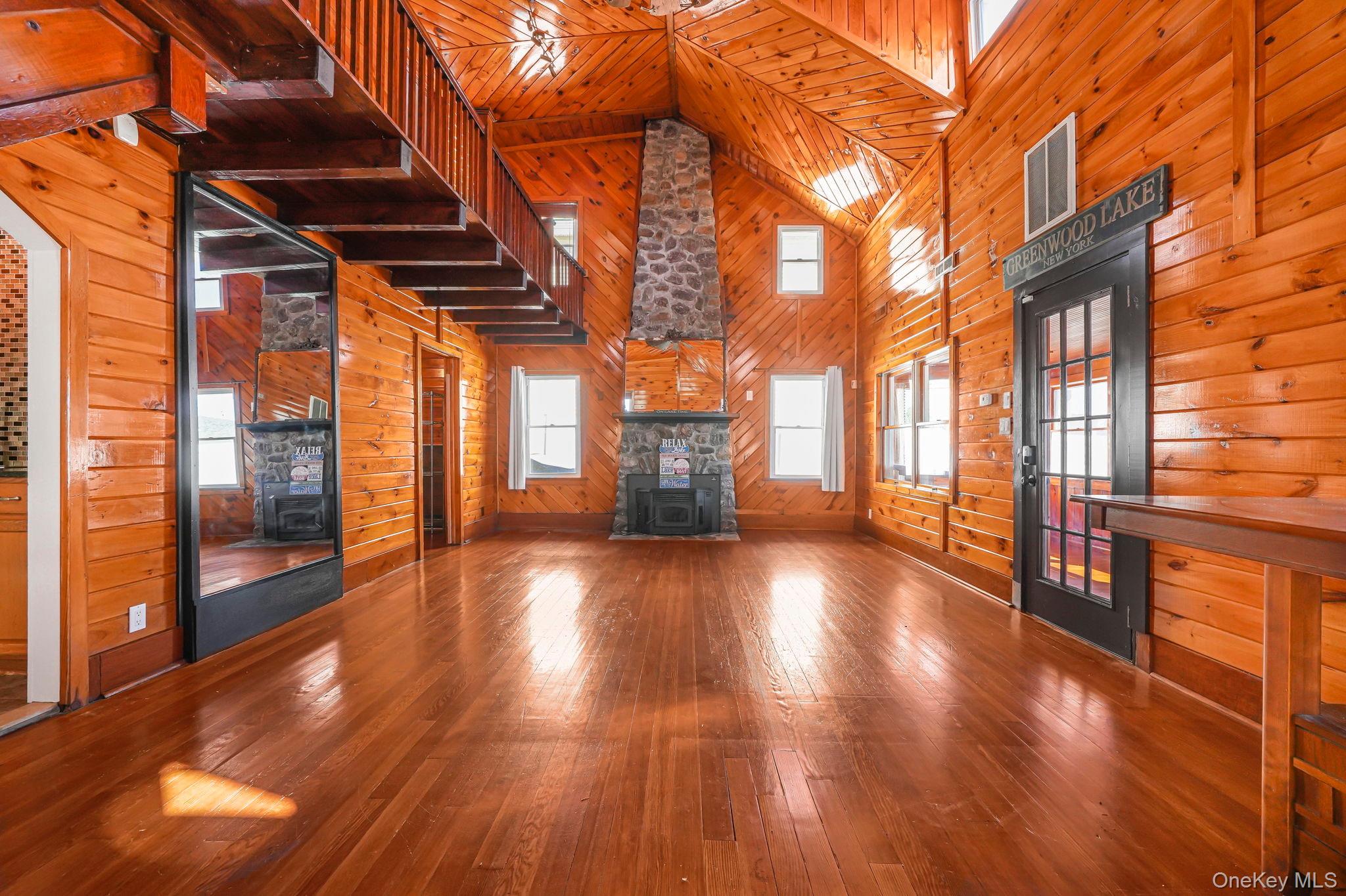 #10 photo, 416 Jersey Avenue, Greenwood Lake , NY 10925