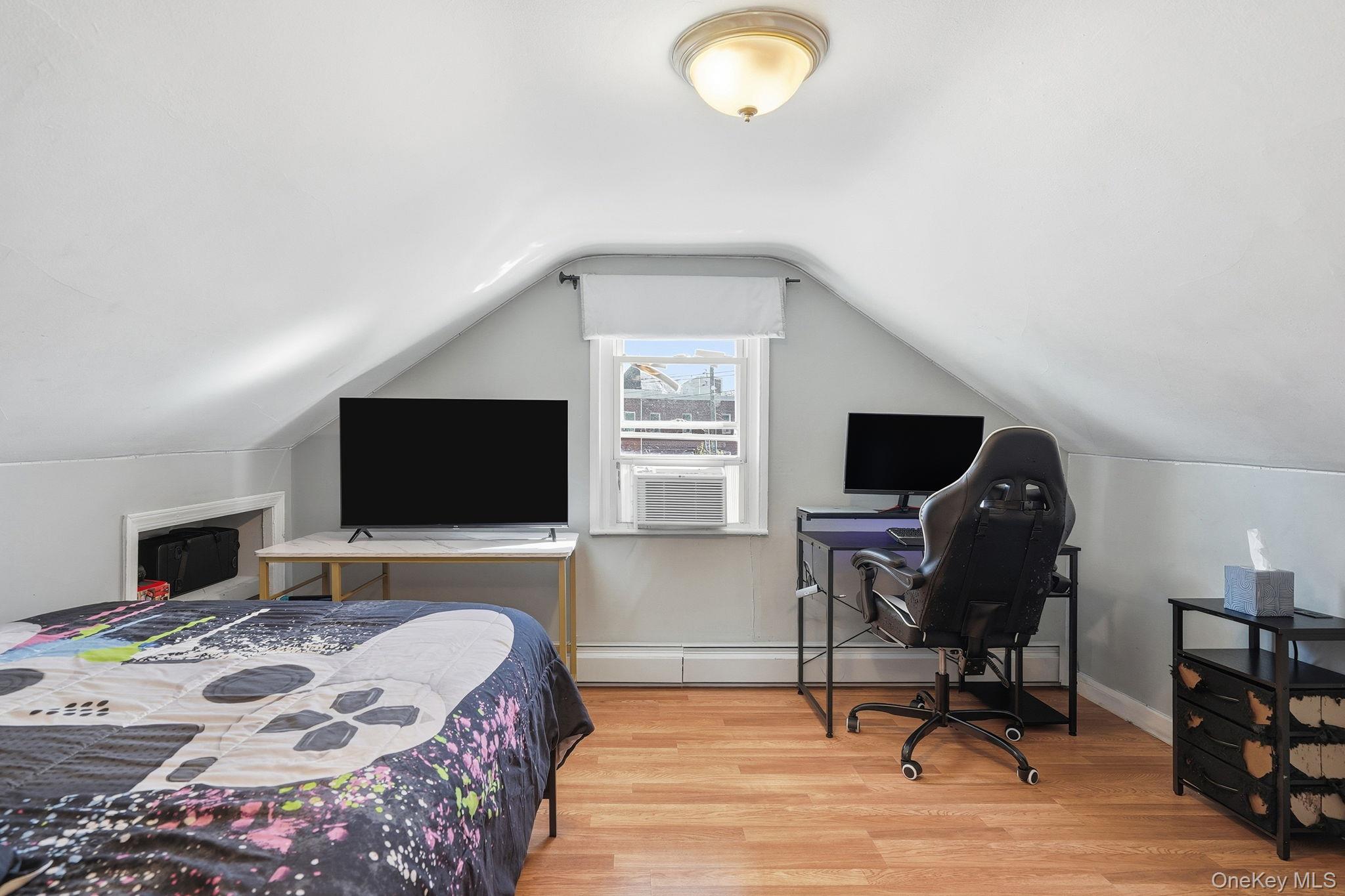 #10 photo, 124 W Lincoln Avenue, Mount Vernon , NY 10550