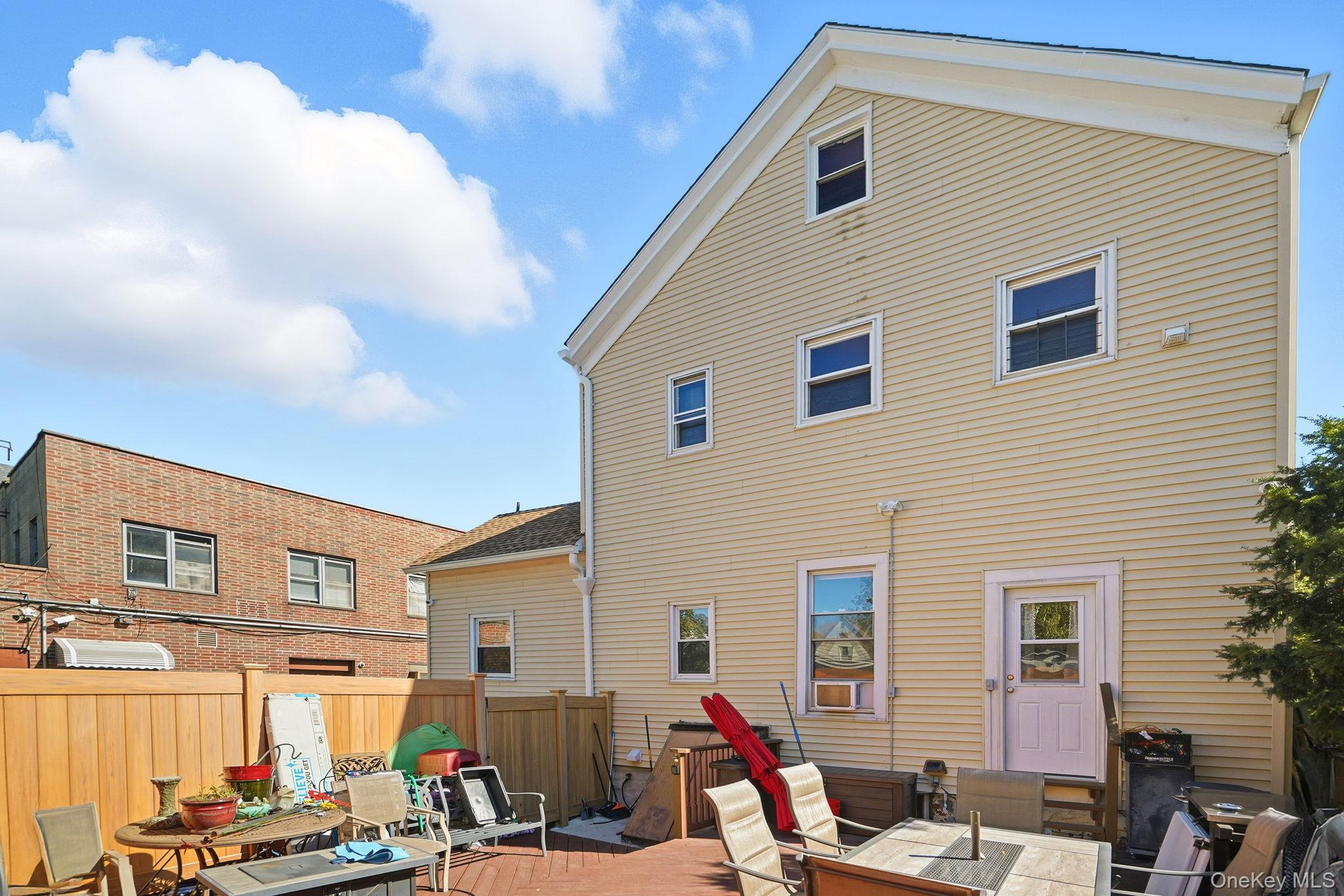 #18 photo, 124 W Lincoln Avenue, Mount Vernon , NY 10550