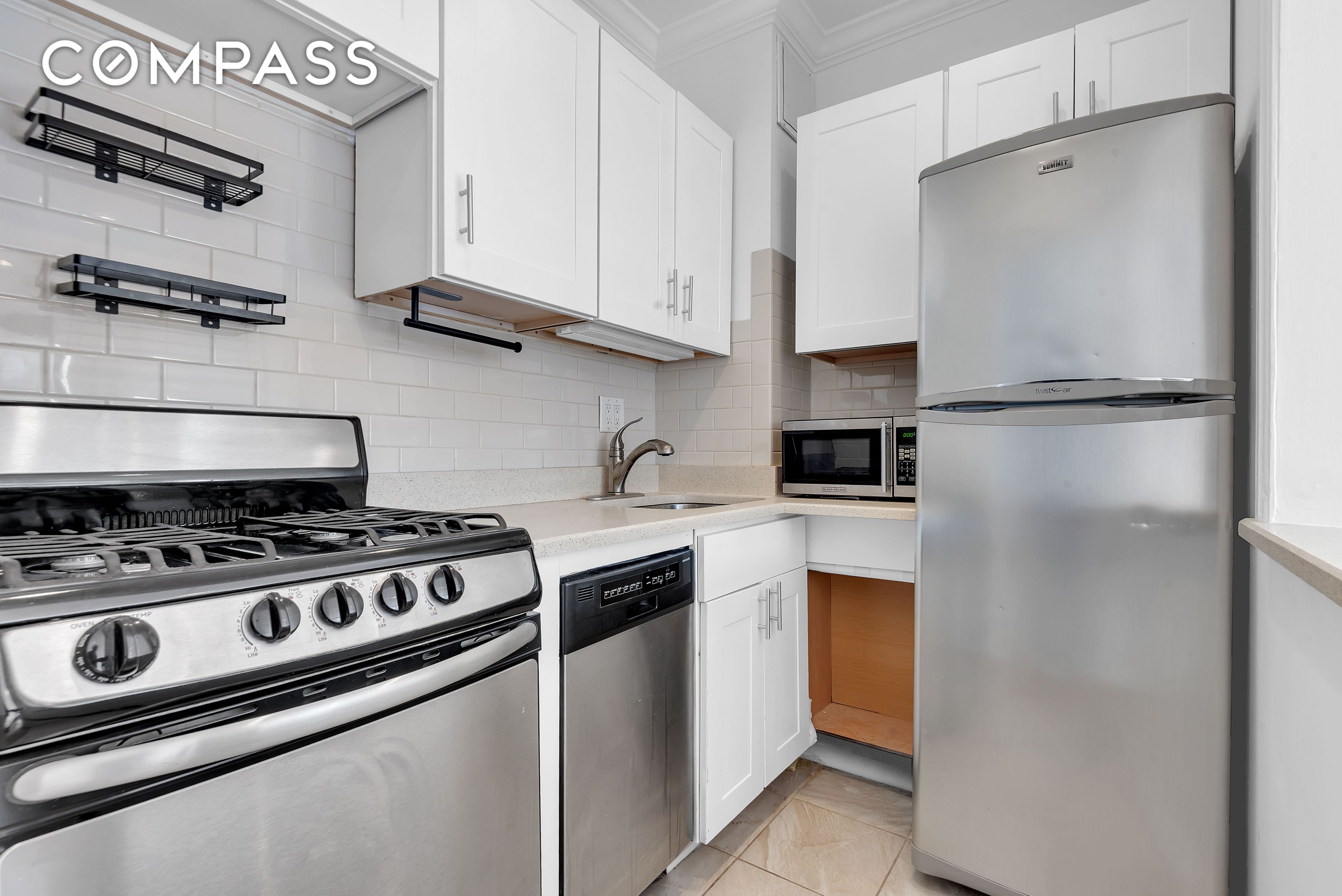 #2 photo, New York City, Hell's Kitchen , NY 10036